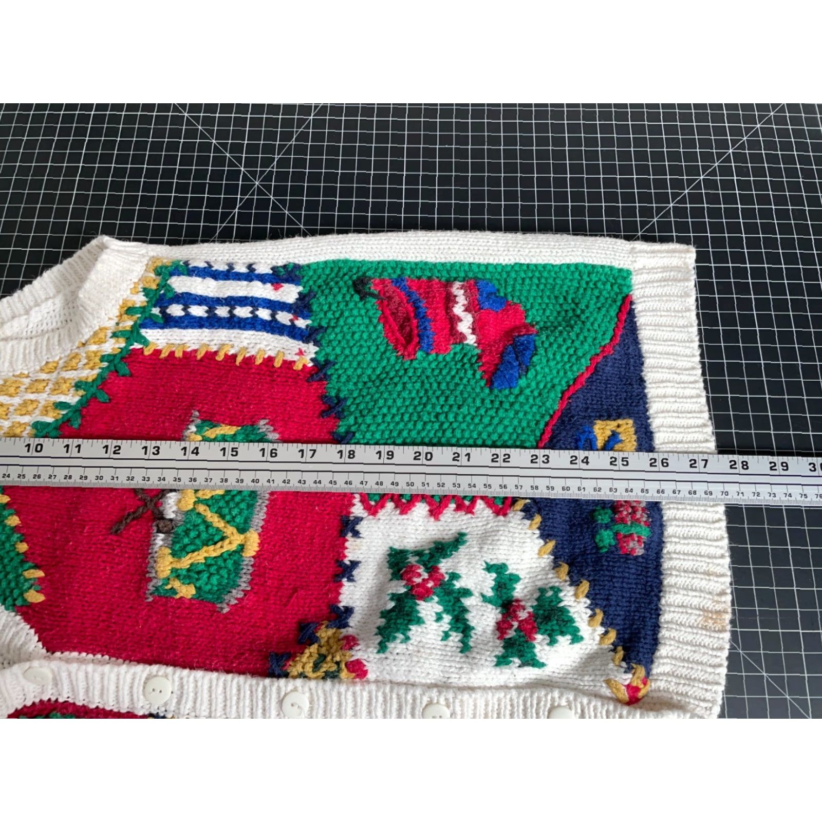 Vintage VINTAGE Ashley Sweater Vest Women 1X Ivory Christmas Motif Hand Knit Embroidered Poinsettia Nutcracker 90s Holiday Ugly Size XL / US 12-14 / IT 48-50 - 6 Thumbnail
