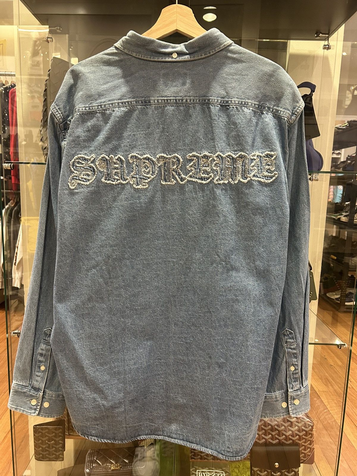 Supreme Supreme Appliqué Denim Button Up Shirt Size US XL / EU 56 / 4 - 2 Thumbnail
