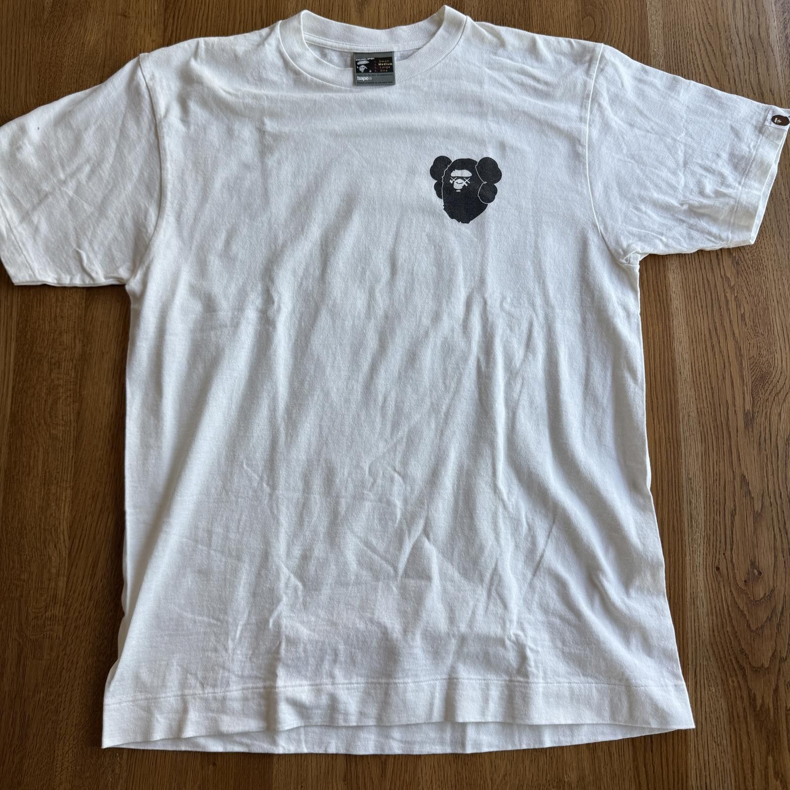 Designer A Bathing Ape x Kaws Vintage Shirt Rare Size Medium Nigo Era Size US M / EU 48-50 / 2 - 1 Thumbnail