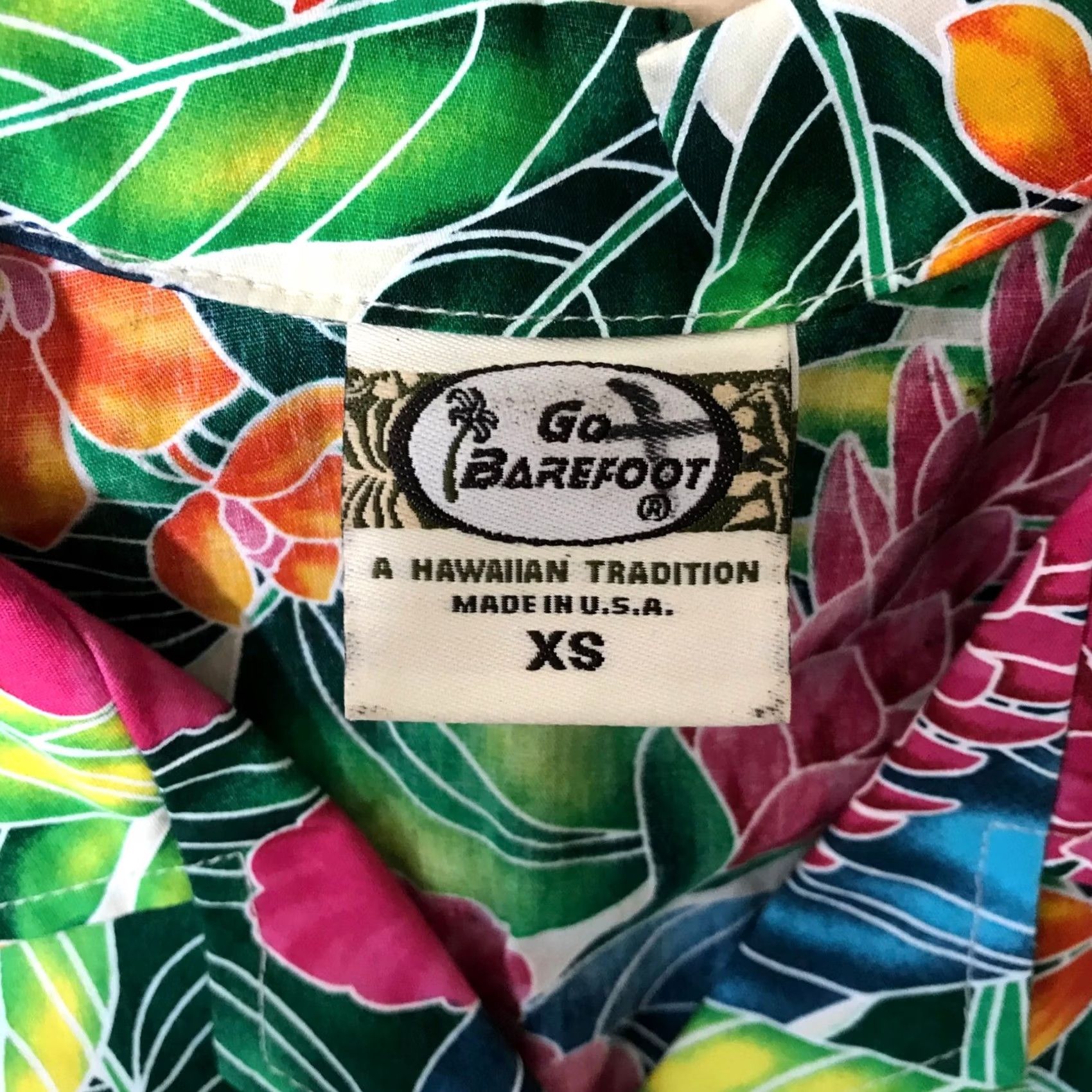 Vivobarefoot Go Barefoot Womens XS Hawaiian Tropical Floral Button-Up Shirt Size XS / US 0-2 / IT 36-38 - 7 Thumbnail