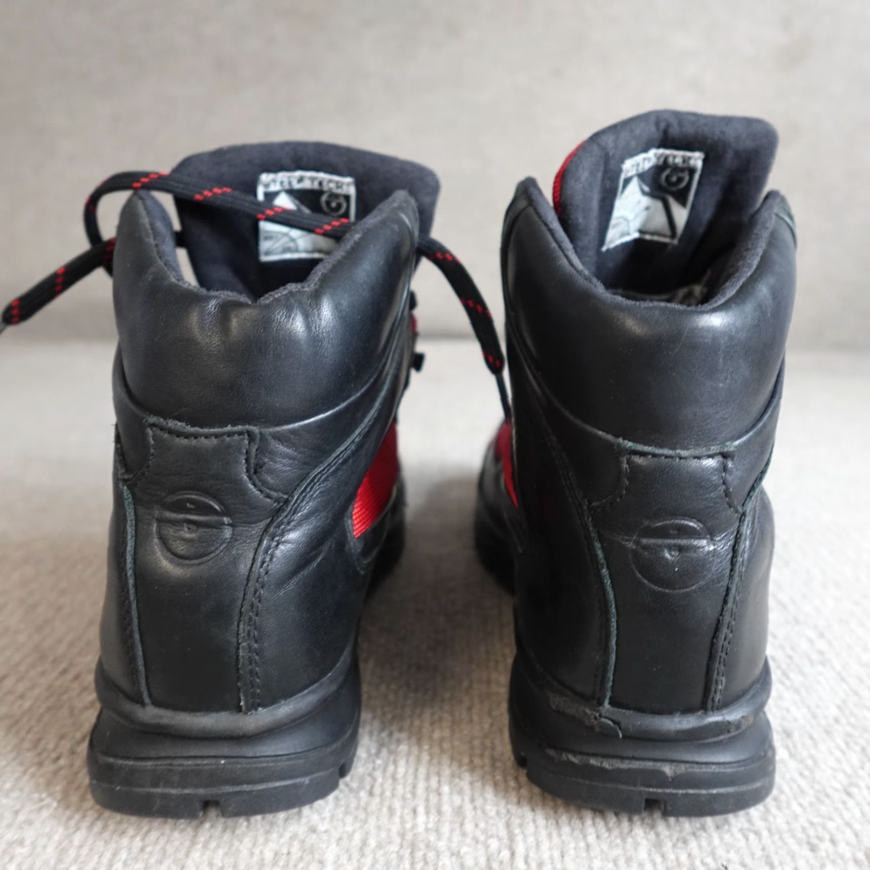 The North Face VINTAGE The North Face Mens Boots Snow Boot Leather Black 9 Rugged Rubber Sole - Mens Size US 9 / EU 42 - 4 Thumbnail