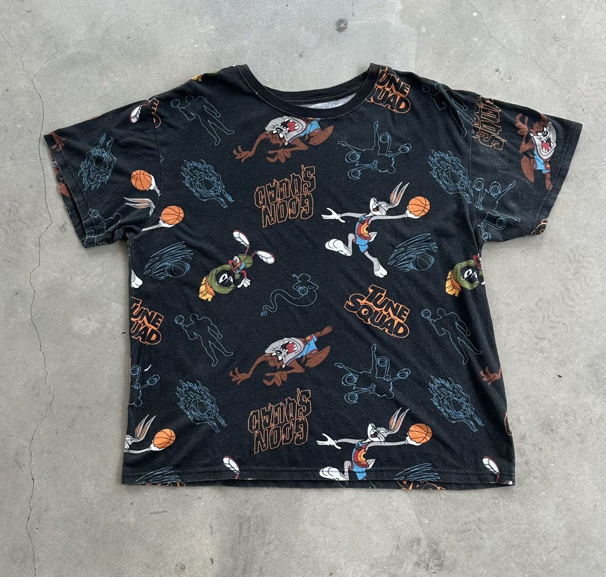Vintage TUNE SQUAD ALL OVER PRINT TEE Size US XL / EU 56 / 4 - 1 Thumbnail