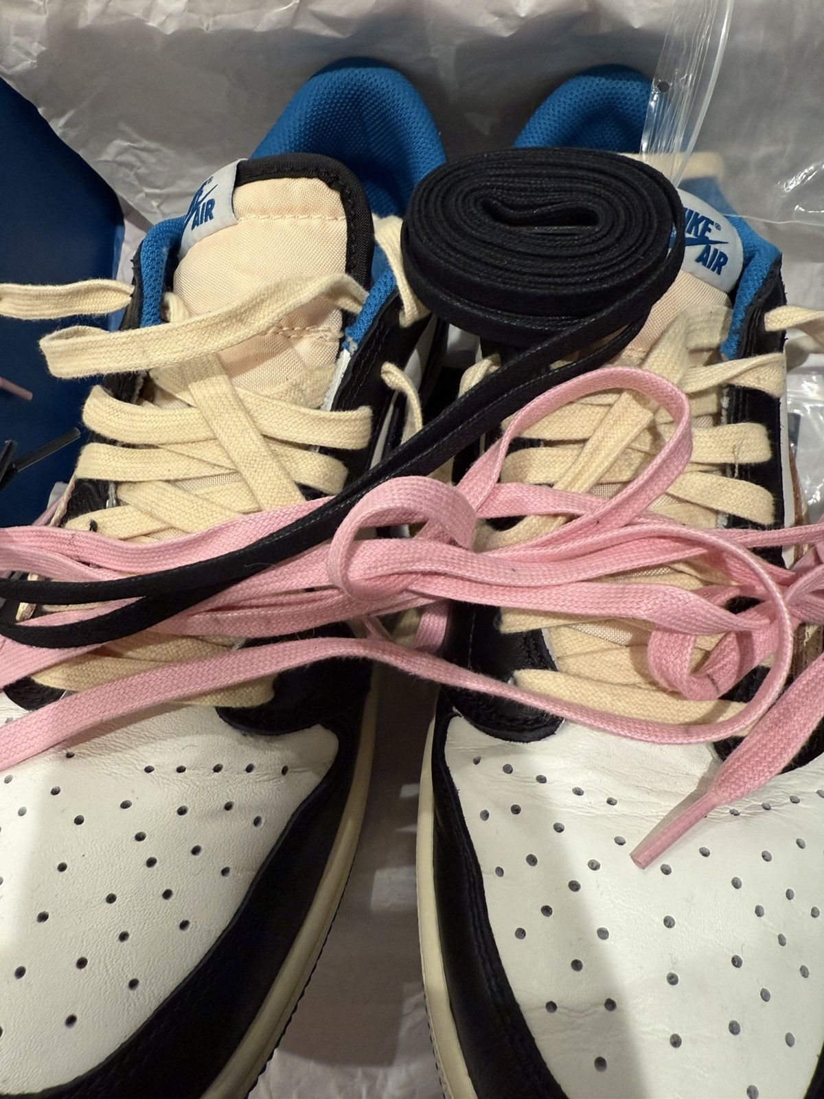 Fragment Design × Jordan Brand × Travis Scott Fragment x Travis Scott Jordan 1 Retro Low OG SP Size US 9.5 / EU 42-43 - 16 Thumbnail