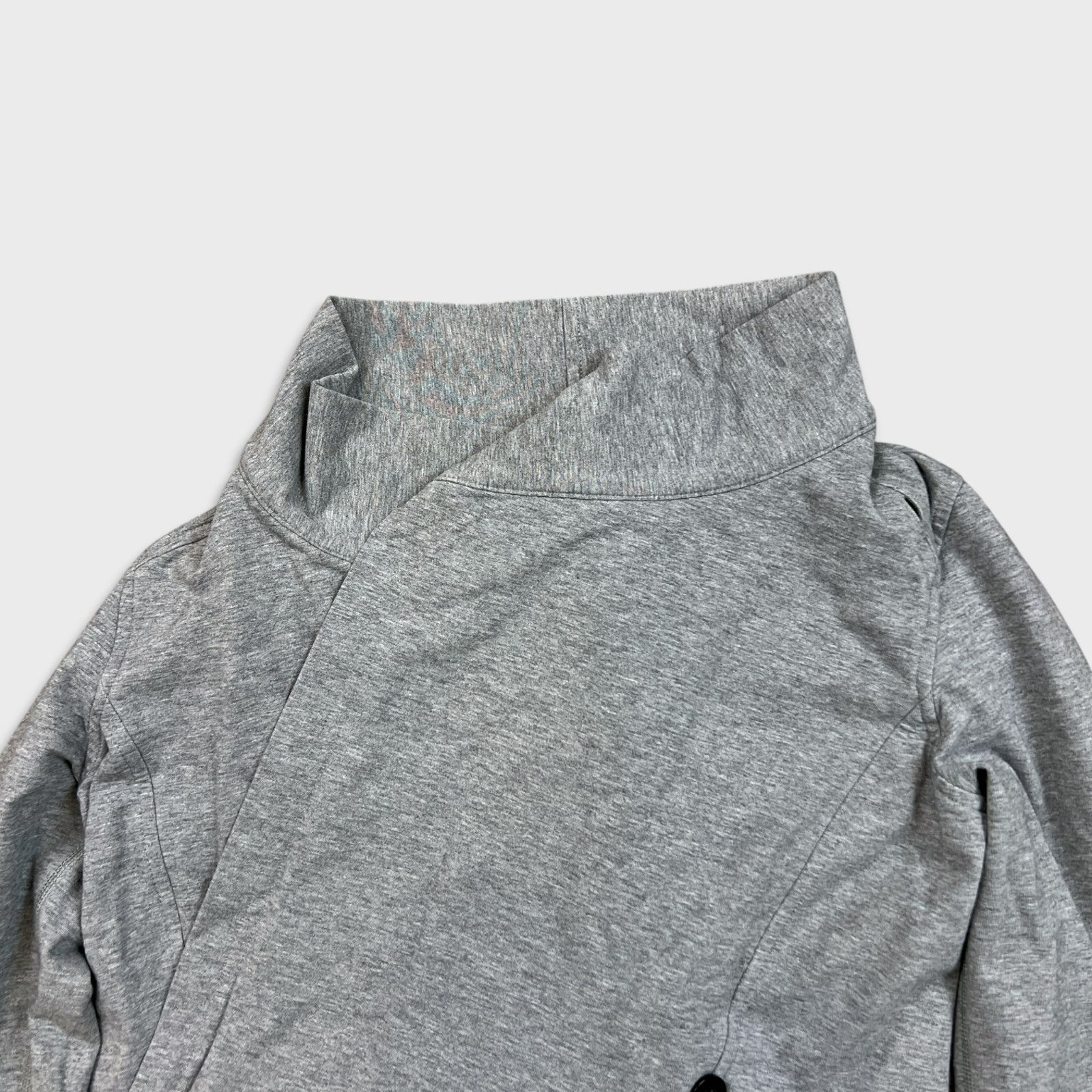 Lululemon Lululemon Coast Wrap Jacket sz 4 Outdoor Long Sleeve Sweater Size S / US 4 / IT 40 - 2 Thumbnail