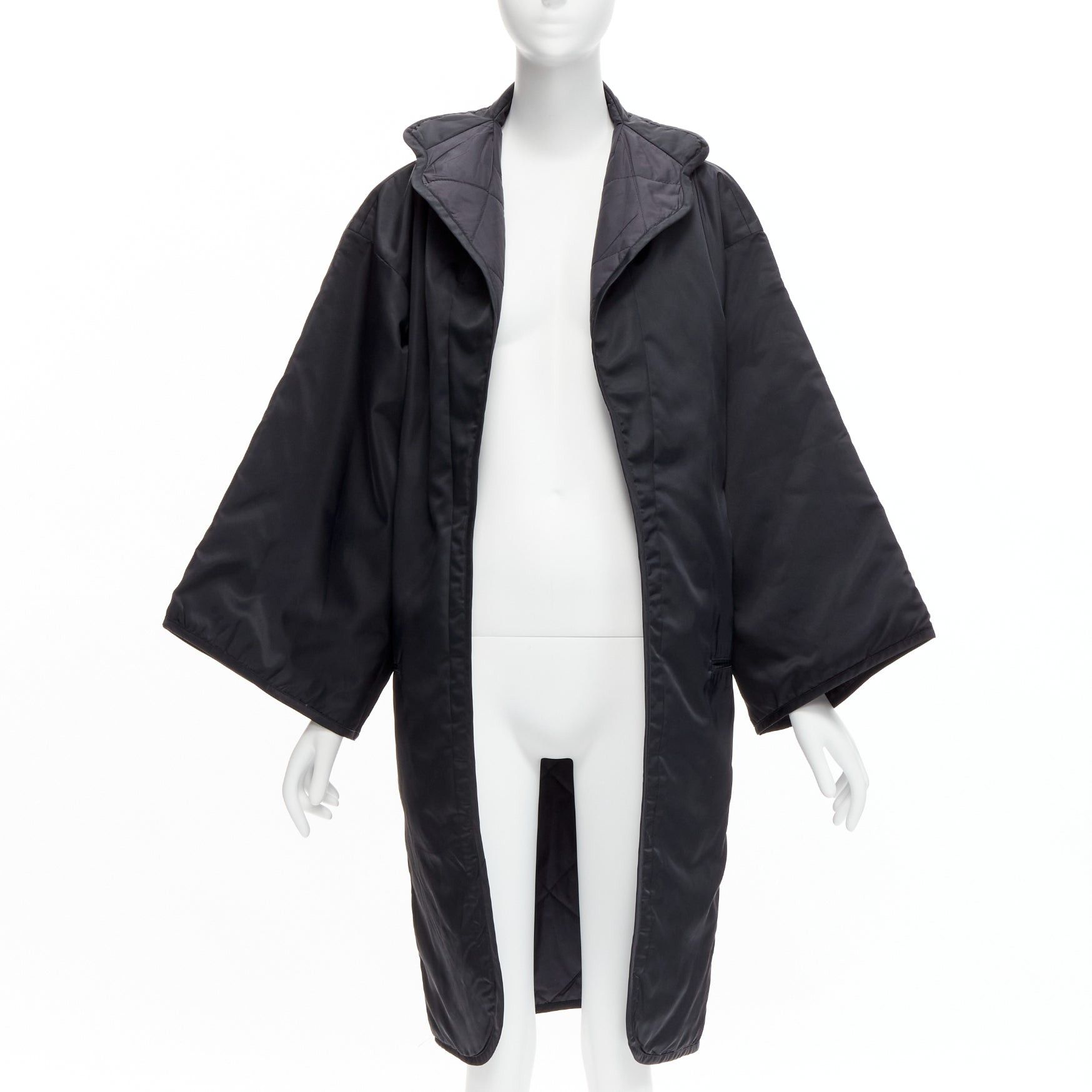 Yohji Yamamoto YOHJI YAMAMOTO Vintage black armhole cutout padded kimono overcoat S Size S / US 4 / IT 40 - 1 Thumbnail