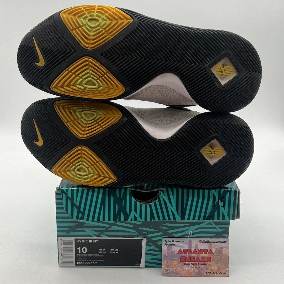 Nike Kyrie 3 NF Size US 10 / EU 43 - 8 Thumbnail