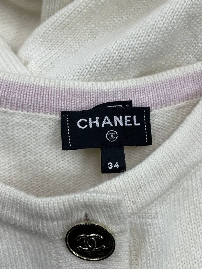 Chanel Chanel 25B white knitted cashmere jumpsuit Size 42" / US 20 - 4 Thumbnail