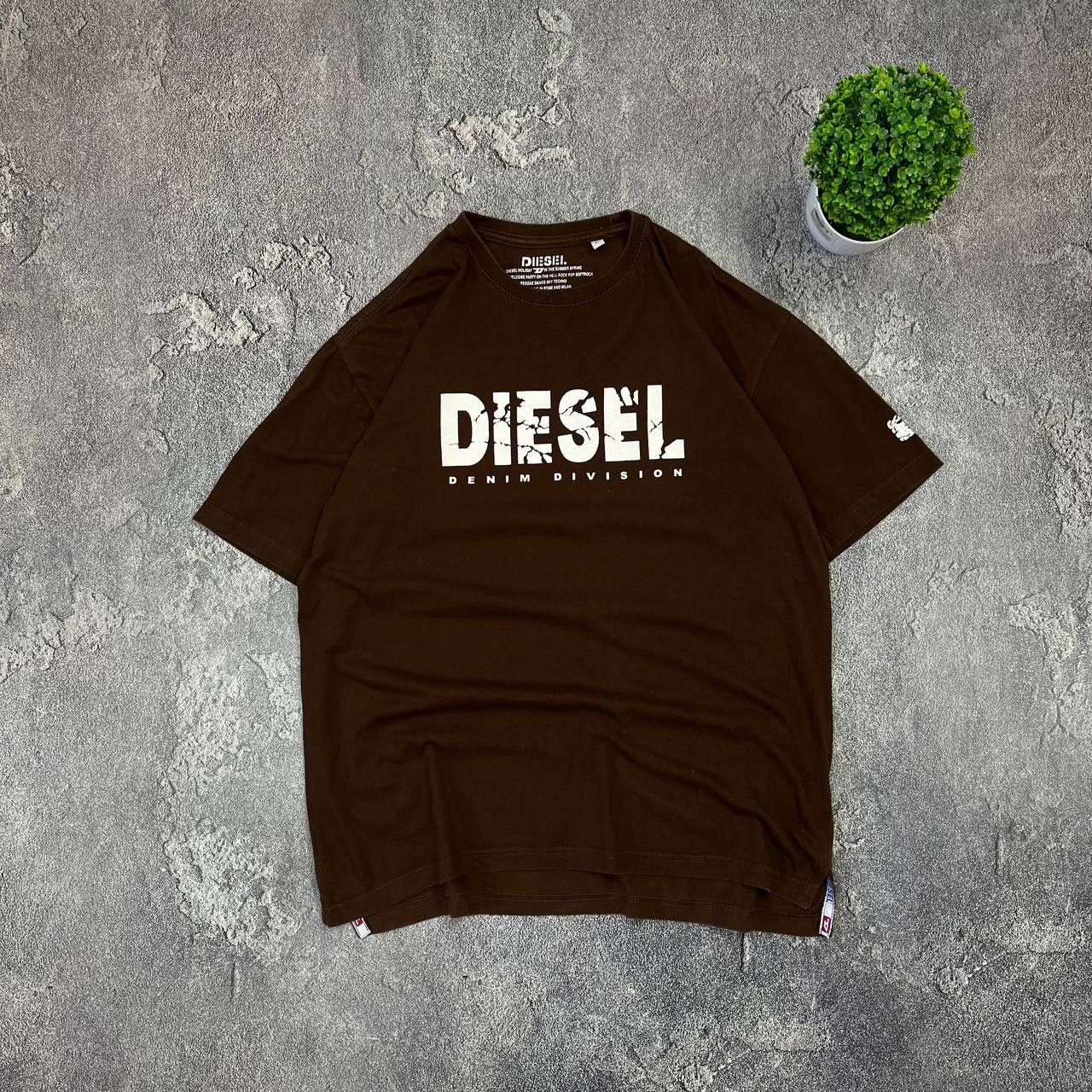 Diesel Vintage Diesel Denim Division 90s Big Logo Brown T-Shirt Size US L / EU 52-54 / 3 - 1 Thumbnail