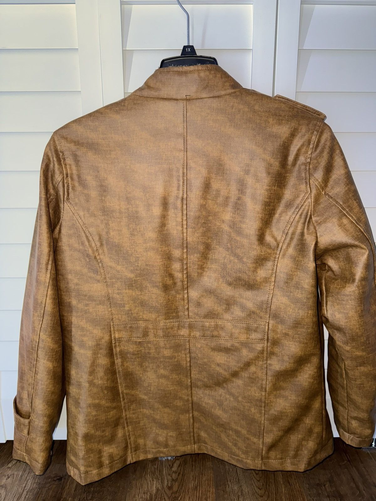 Other Fur lined upscale leather jacket Size US M / EU 48-50 / 2 - 6 Thumbnail
