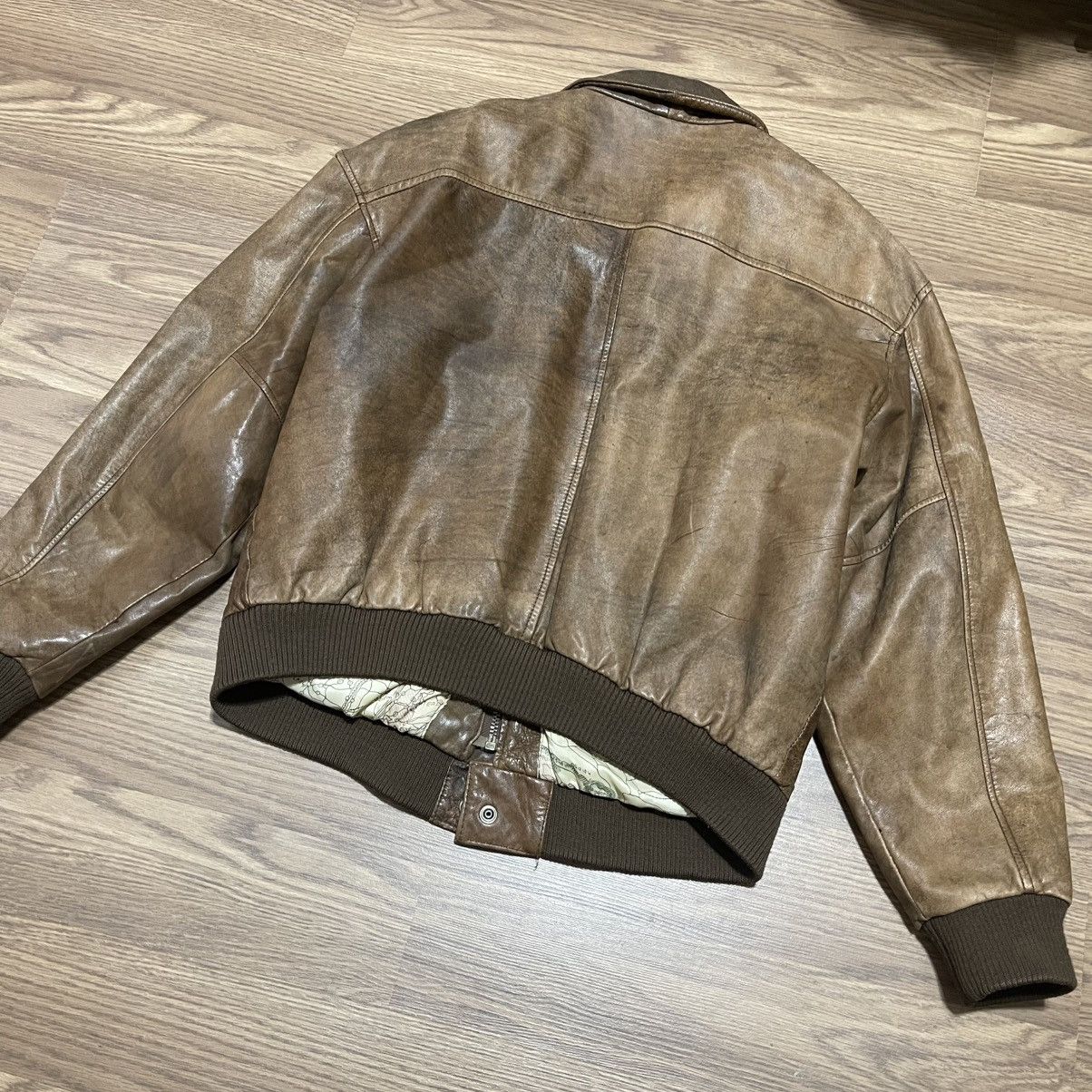 Vintage Vintage brown Leather flight jacket Size US M / EU 48-50 / 2 - 8 Thumbnail