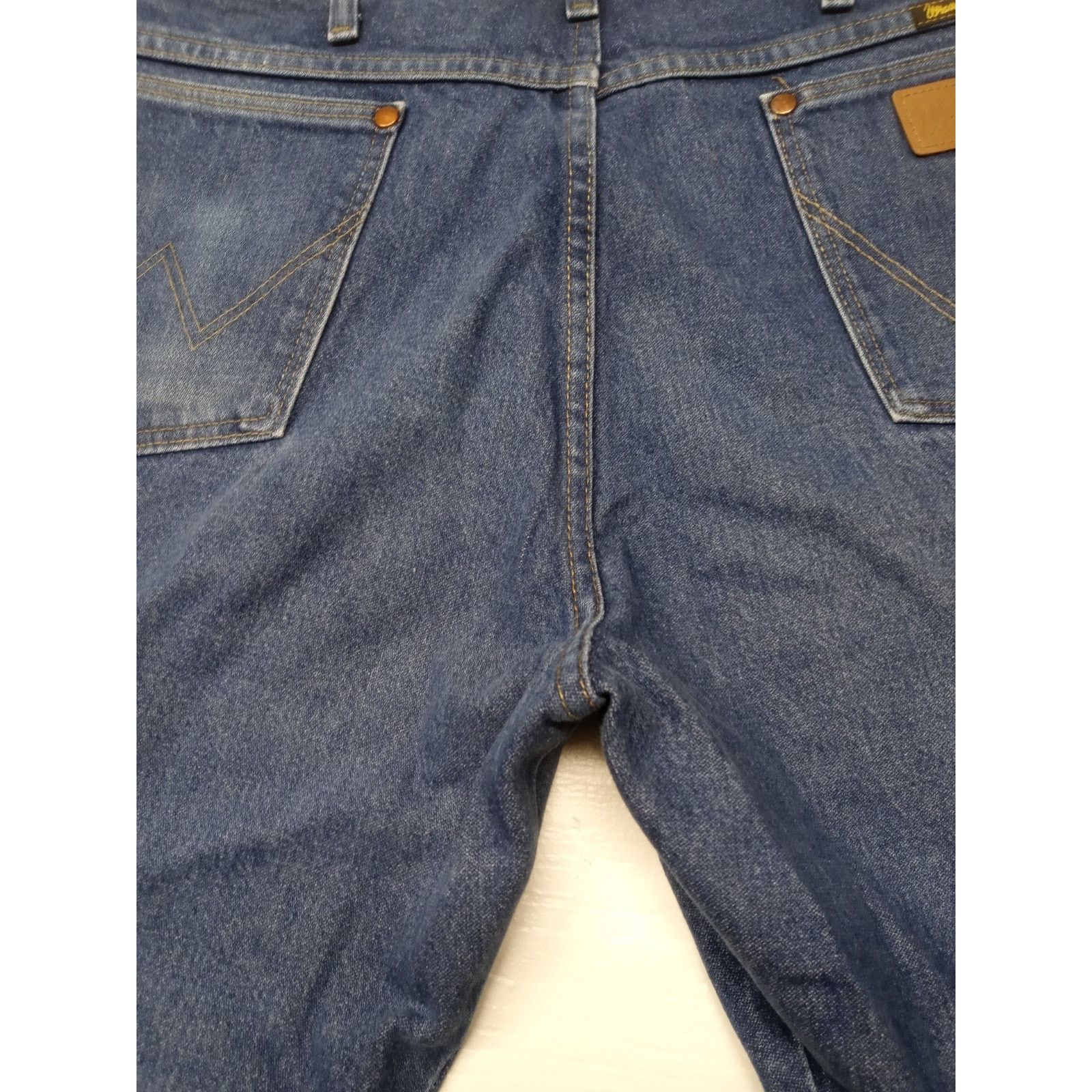 Wrangler Wrangler (38x30) Men's Straight Fit Blue Denim Jeans Size US 38 / EU 54 - 7 Thumbnail