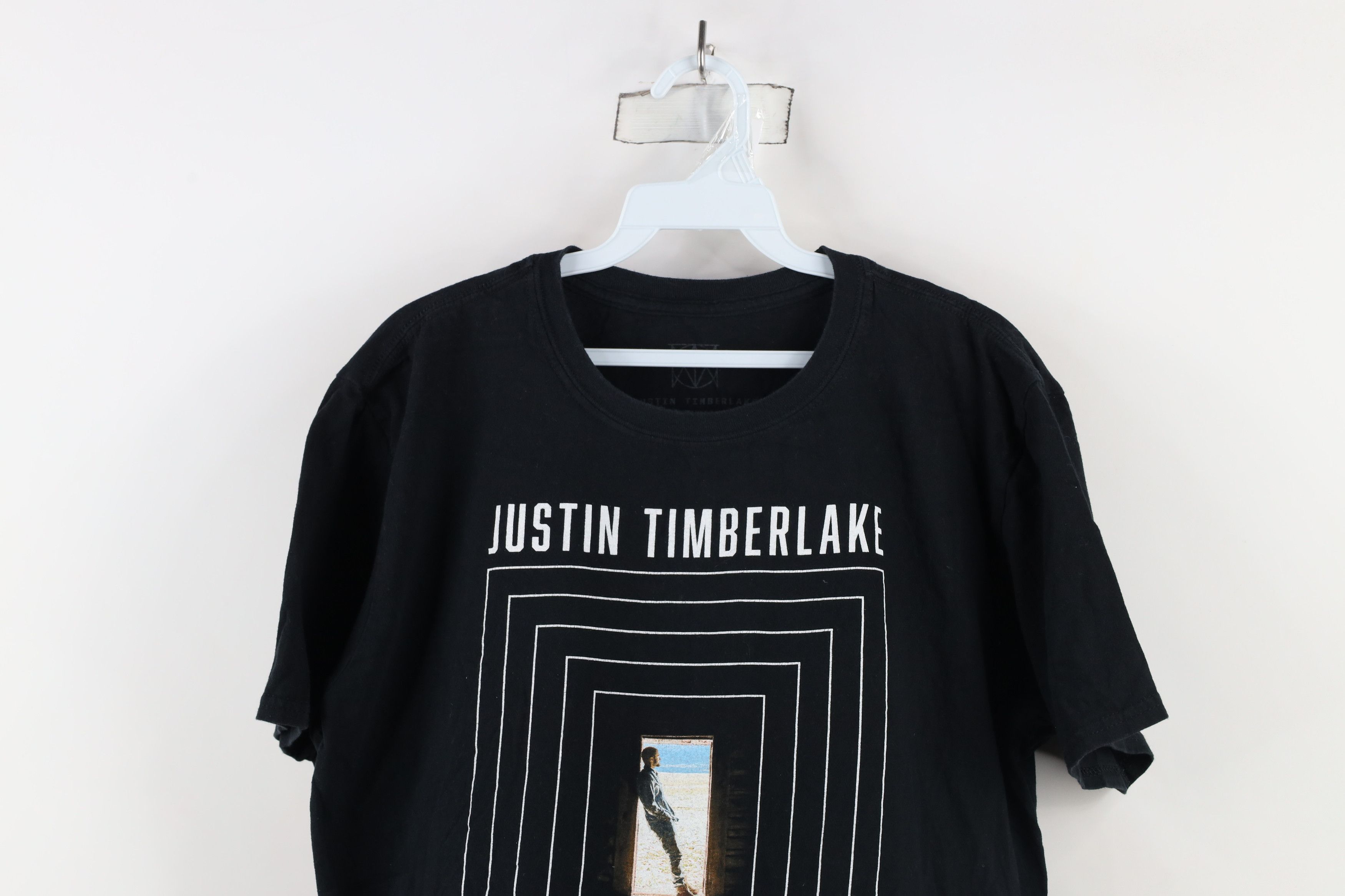 Vintage Vintage Y2K of the Woods Tour Justin Timberlake Band T-Shirt Size US L / EU 52-54 / 3 - 2 Thumbnail