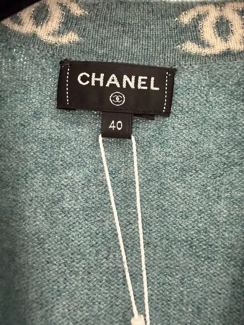 Chanel Chanel Camelia button corse knitted vest Size S / US 4 / IT 40 - 5 Thumbnail