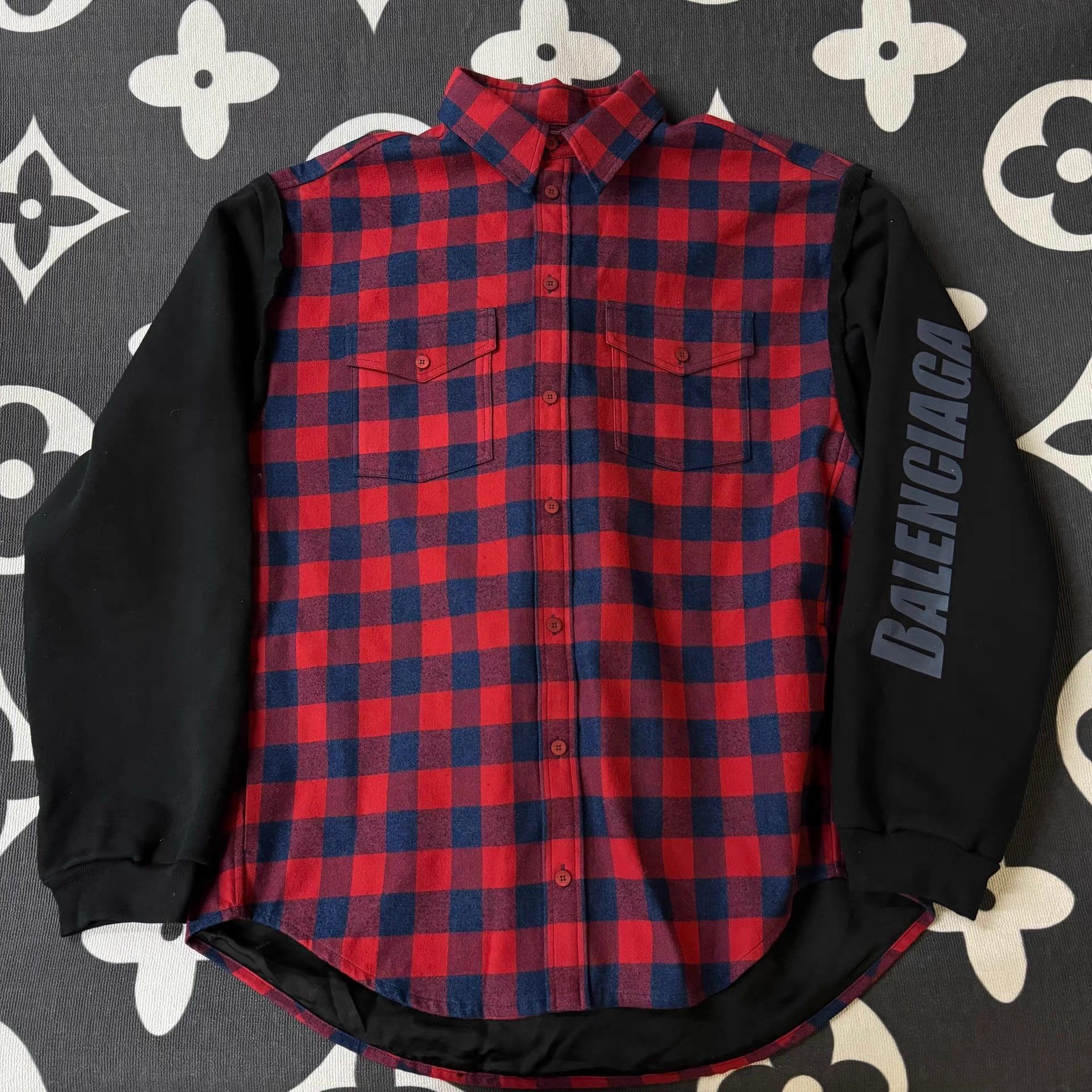 Balenciaga Multi Plaid Long Sleeve Button Up Shirt Size US M / EU 48-50 / 2 - 1 Thumbnail