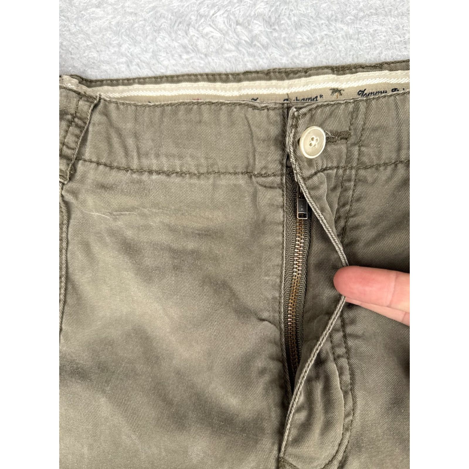 Tommy Bahama VINTAGE? No. Tommy Bahama Shorts Men 38 Olive Green Relax Cotton Blend Utility Pockets Casual Size US 38 / EU 54 - 6 Thumbnail