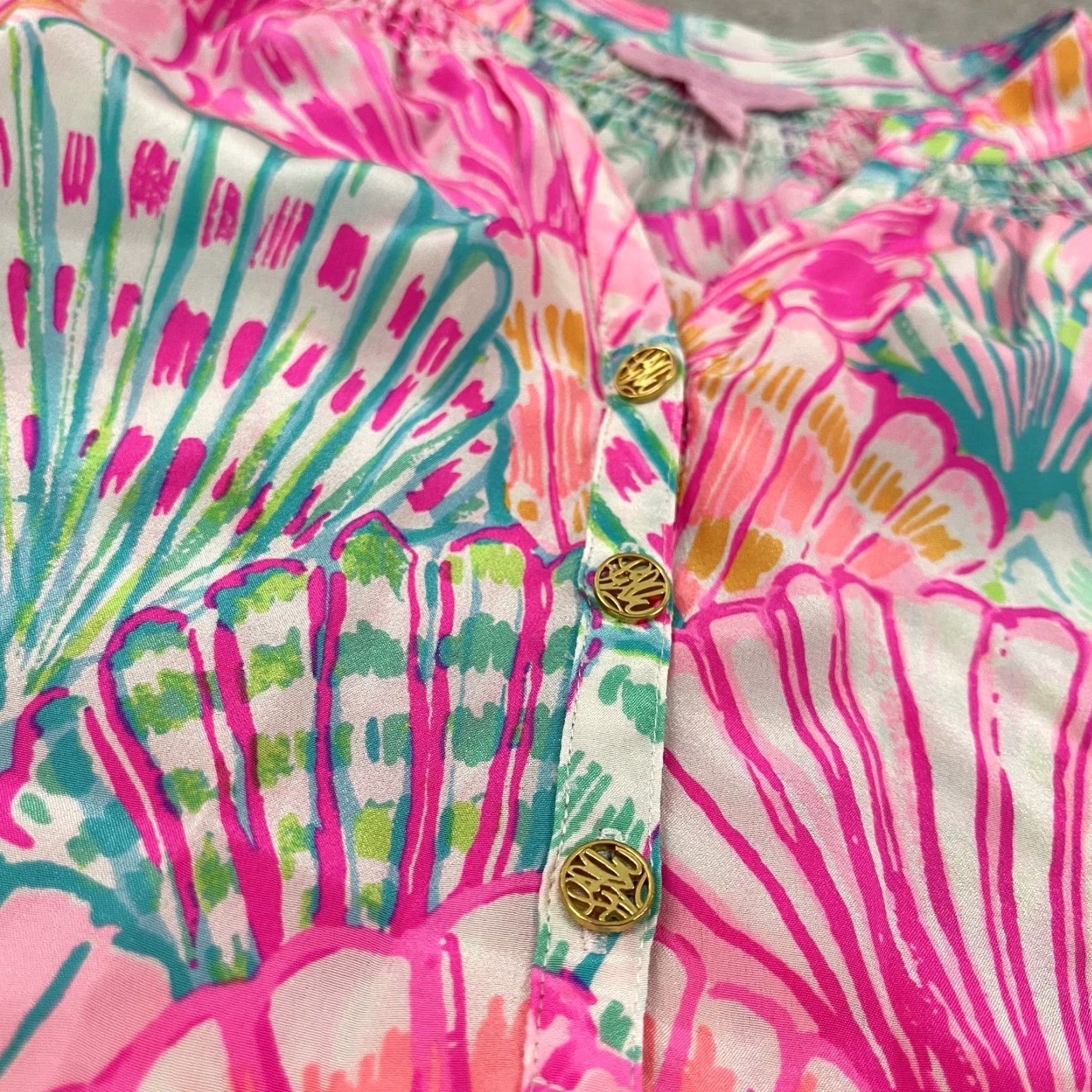 Lilly Pulitzer VINTAGE Lilly Pulitzer Elsa Silk Blouse Womens XS Summer Sea Shells Geometric Pattern Classic Style Size XS / US 0-2 / IT 36-38 - 7 Thumbnail