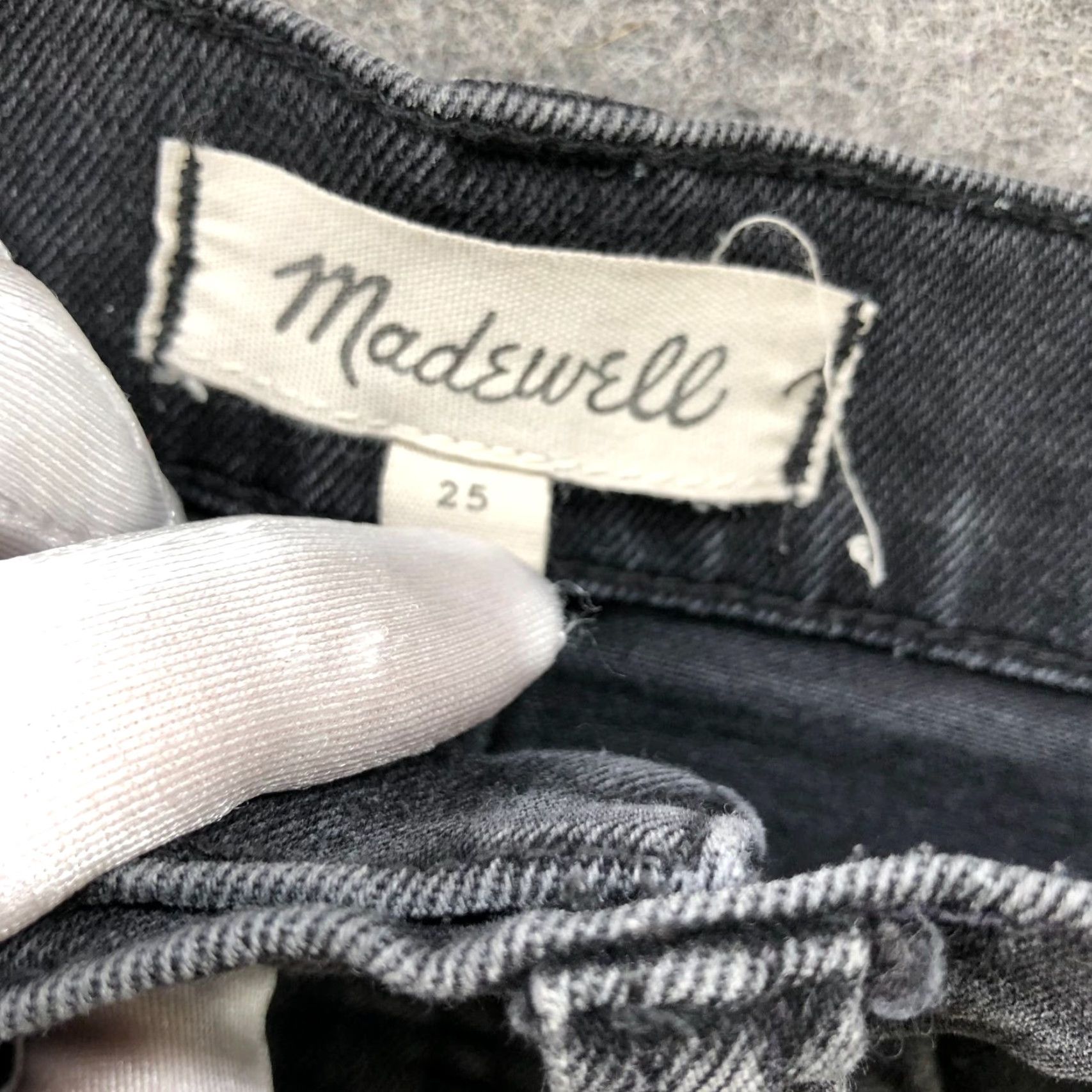 Madewell Madewell Denim Mini Skirt Black 25 High Rise Pockets Casual Womens 25 Clothing Shorts Skirt Size 42" / US 20 - 7 Thumbnail