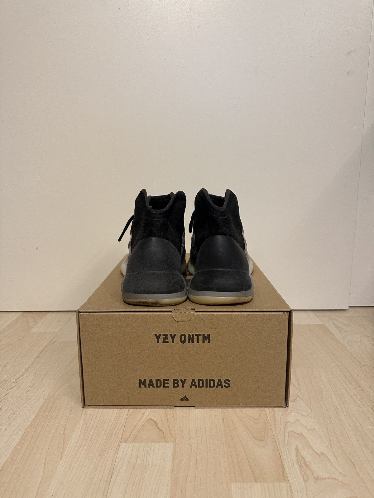 Adidas YZY QNTM Size US 11 / EU 44 - 5 Thumbnail