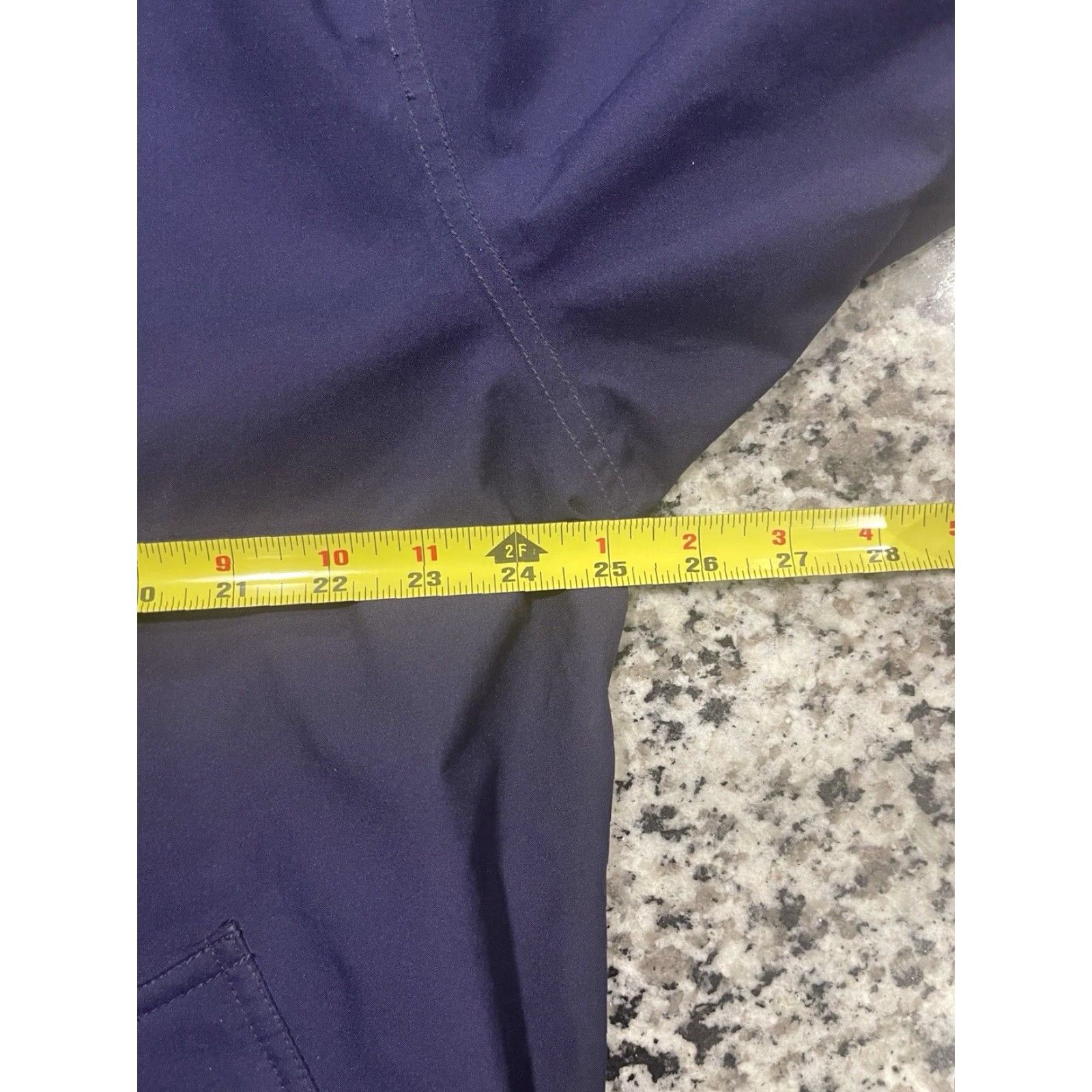 Eddie Bauer Eddie Bauer Windbreaker Rain Coat / Purple / Women Petite Large / Polyester / Rain Jacket / Coat / Windbreaker / Rain Coat / PL / Vintage: No Size L / US 10 / IT 46 - 3 Thumbnail