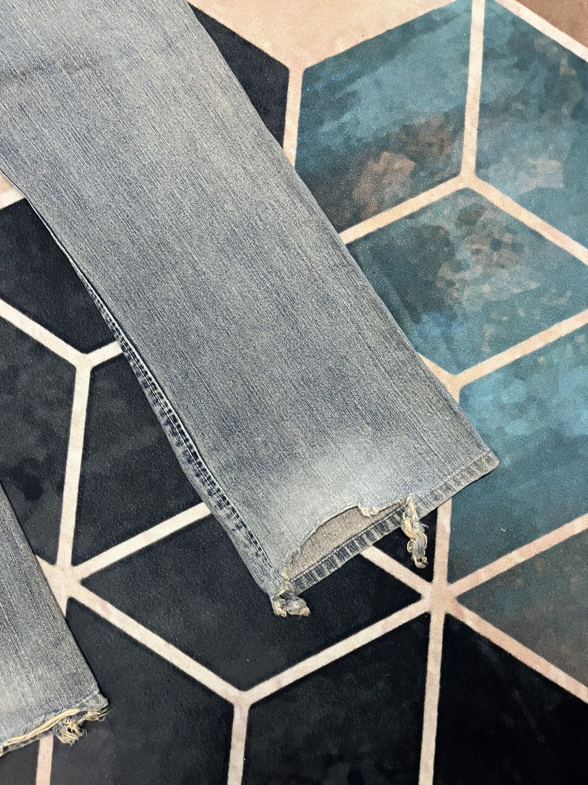 Le Grande Bleu (L.G.B.) 💥Vintage Trashed Wrangler Distressed FLARE Jeans Size US 31 - 9 Thumbnail