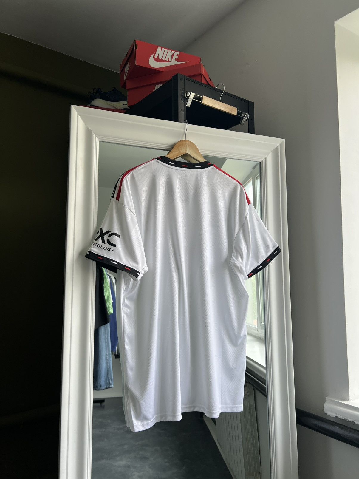Adidas Man United 22/23 Away Shirt XL Adidas TeamViewer White Size US XL / EU 56 / 4 - 6 Thumbnail