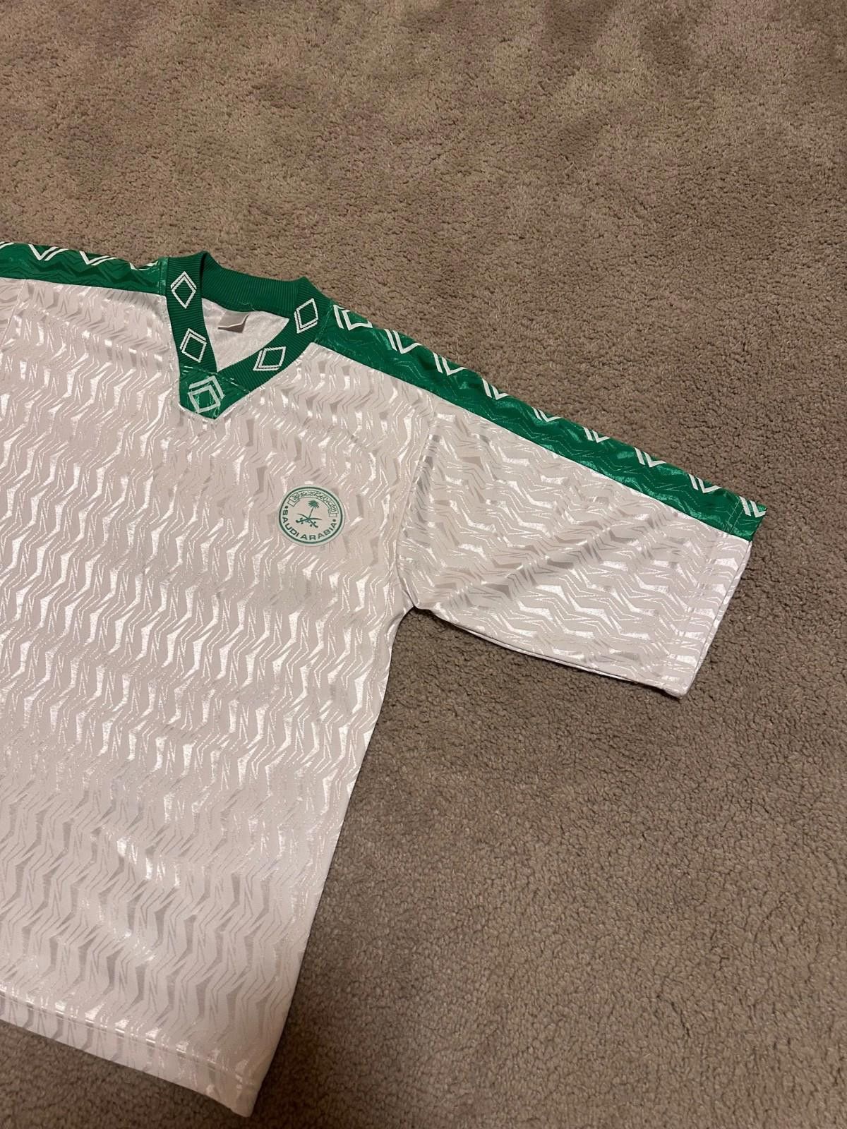 Other Saudi Arabia 1994 Football Shirt Soccer Jersey Sz XL Size US XL / EU 56 / 4 - 4 Thumbnail