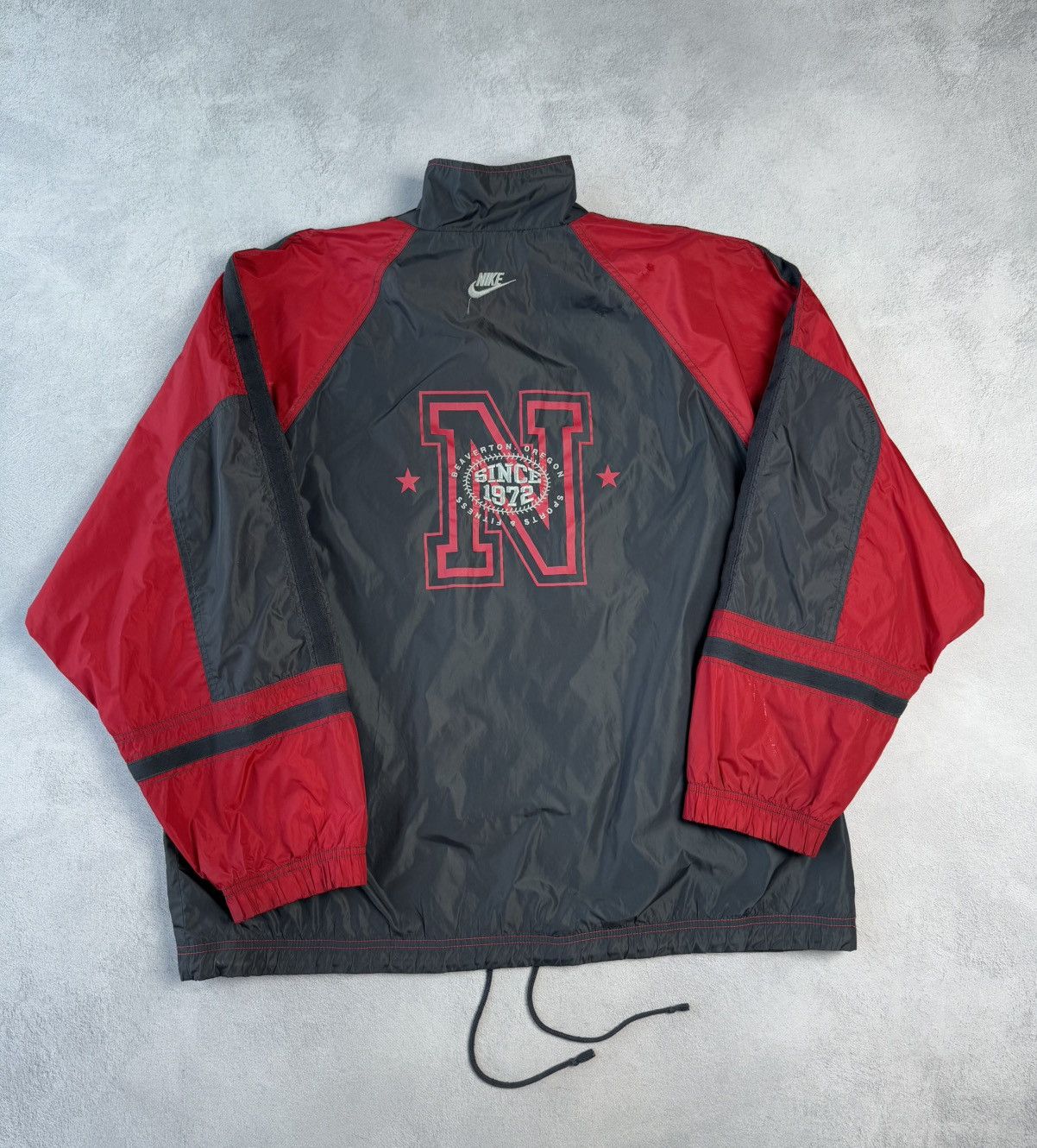 Nike Vintage 90s Nike Beaverton Oregon Nylon Track Jacket Size US L / EU 52-54 / 3 - 1 Thumbnail
