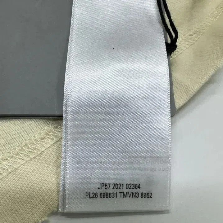 Balenciaga Balenciaga Color Block Long Sleeve T. Size US M / EU 48-50 / 2 - 6 Thumbnail