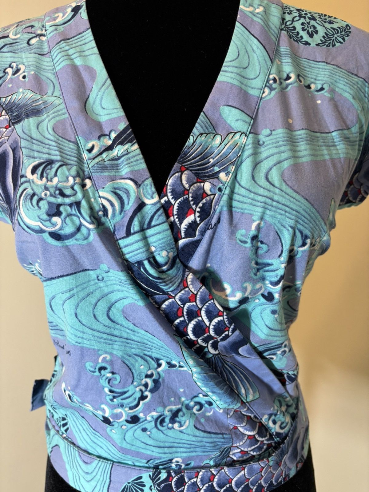 Moschino × Vintage Vintage Moschino Blue Koi Fish Kimono Wrap Top Size S / US 4 / IT 40 - 5 Thumbnail