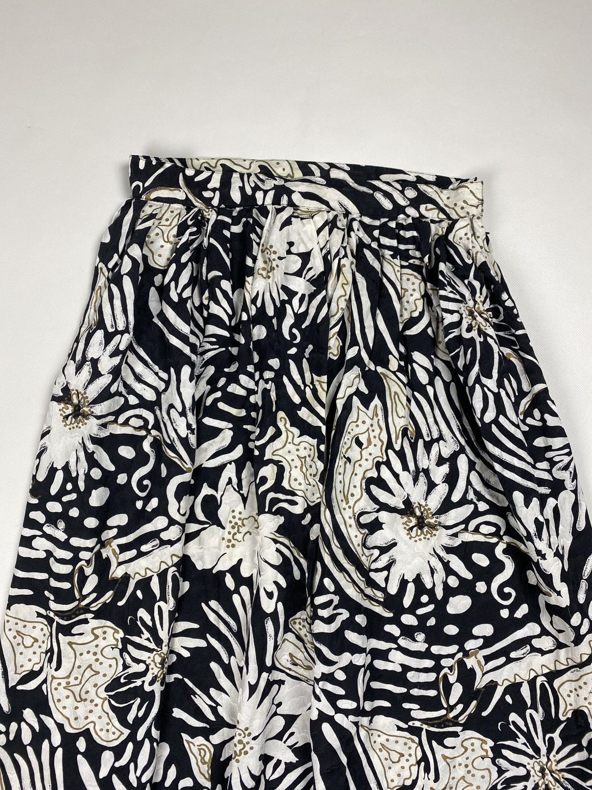Dior × Vintage Christian Dior Coordonnes Floral Pattern Pleated Silk Skirt Size 30" / US 8 / IT 44 - 5 Thumbnail
