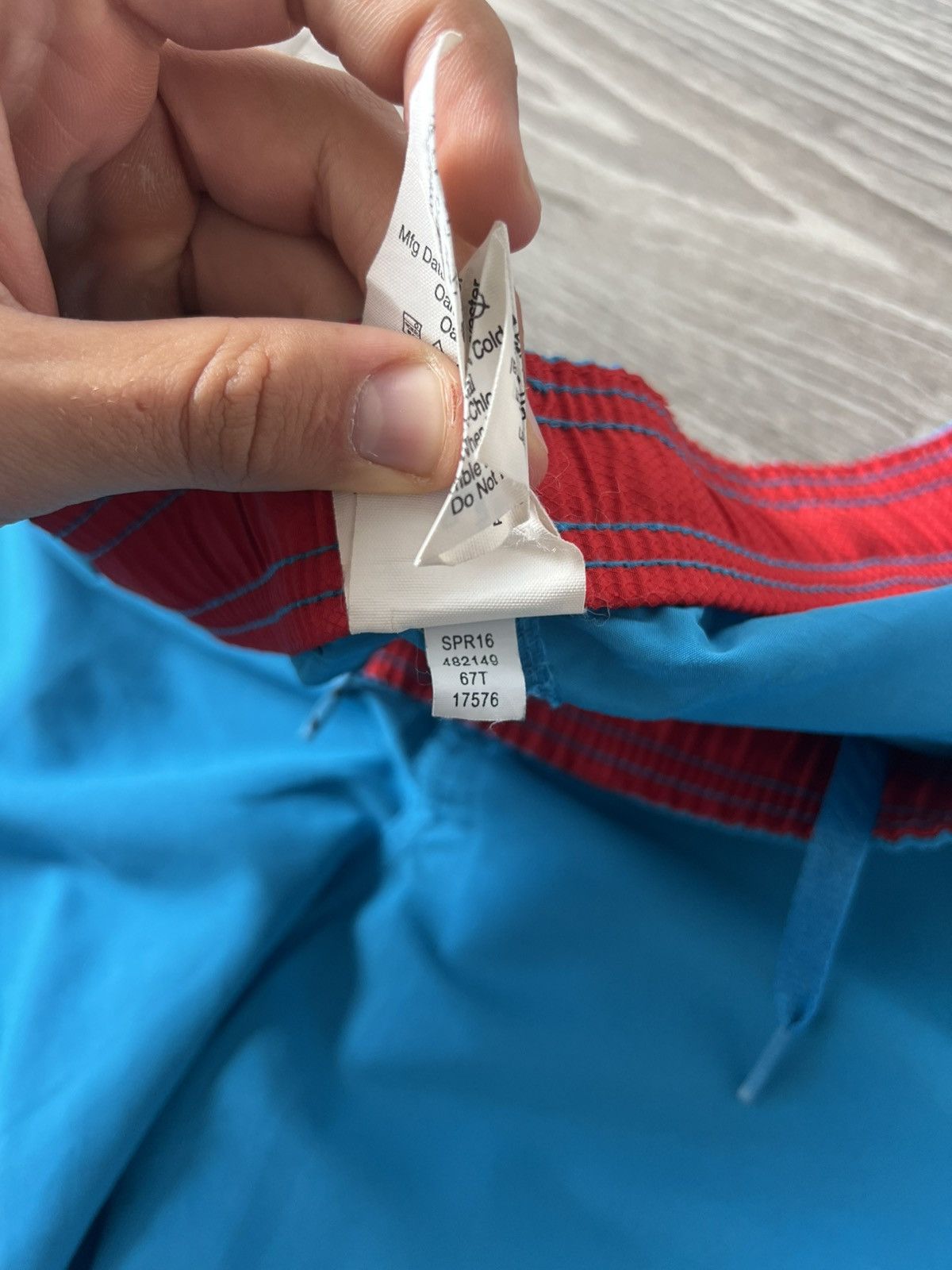 Oakley Oakley Swimming Avant Garde Beach Hawaii Surf Style Shorts Size US 36 / EU 52 - 19 Thumbnail