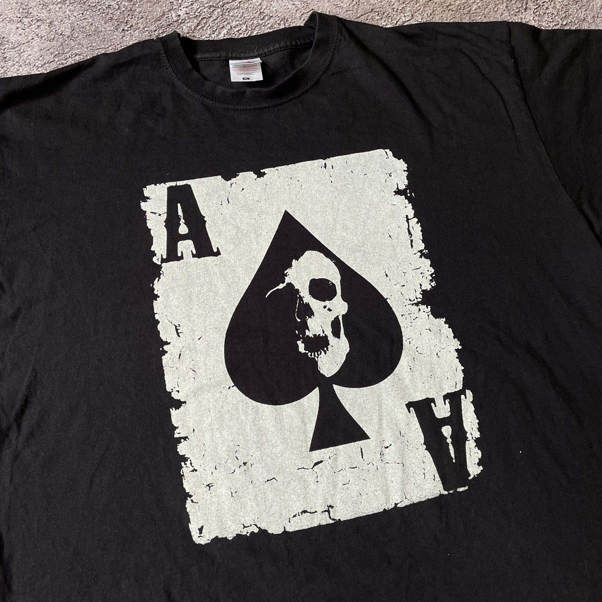 Vintage Vintage Y2K Spade Cards Graphic Tee Grunge Skater Worn In XL Size US XL / EU 56 / 4 - 6 Thumbnail