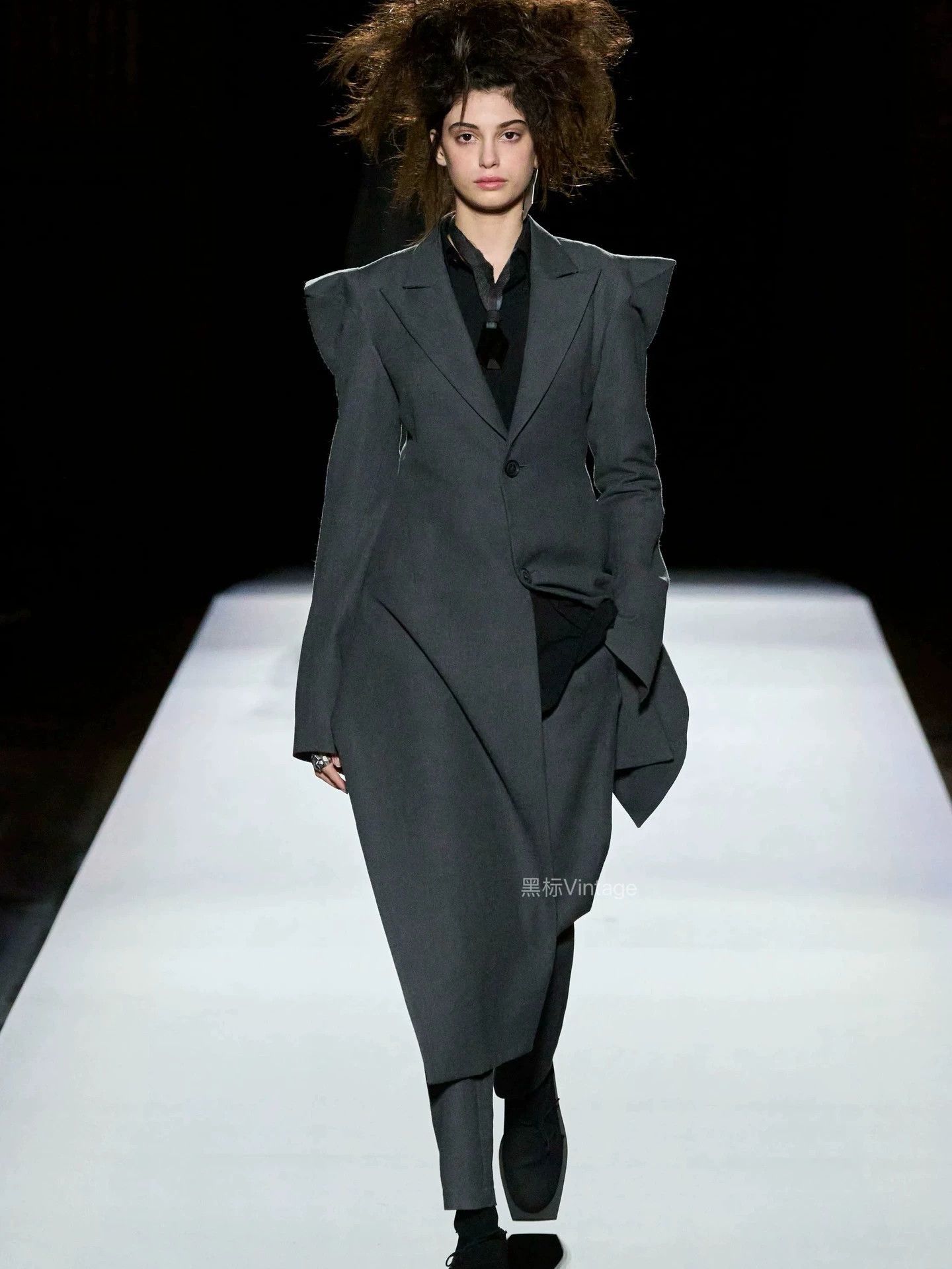 Yohji Yamamoto Yohji Yamamoto 24AW Vintage Mermaid Pagoda Dress Coat Size XS / US 0-2 / IT 36-38 - 1 Thumbnail