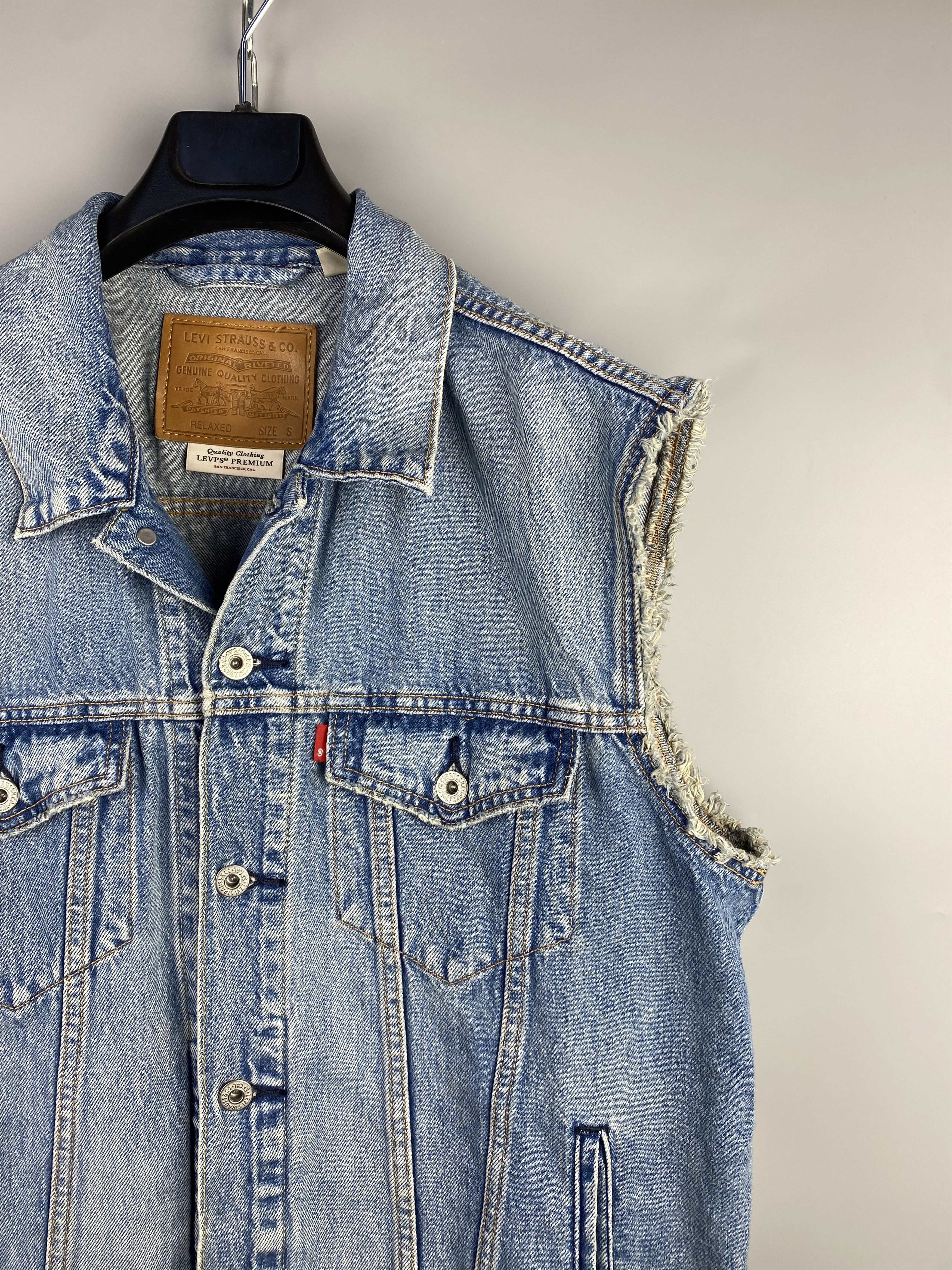Levi's Levis Denim Waistcoat Vest Size US S / EU 44-46 / 1 - 5 Thumbnail