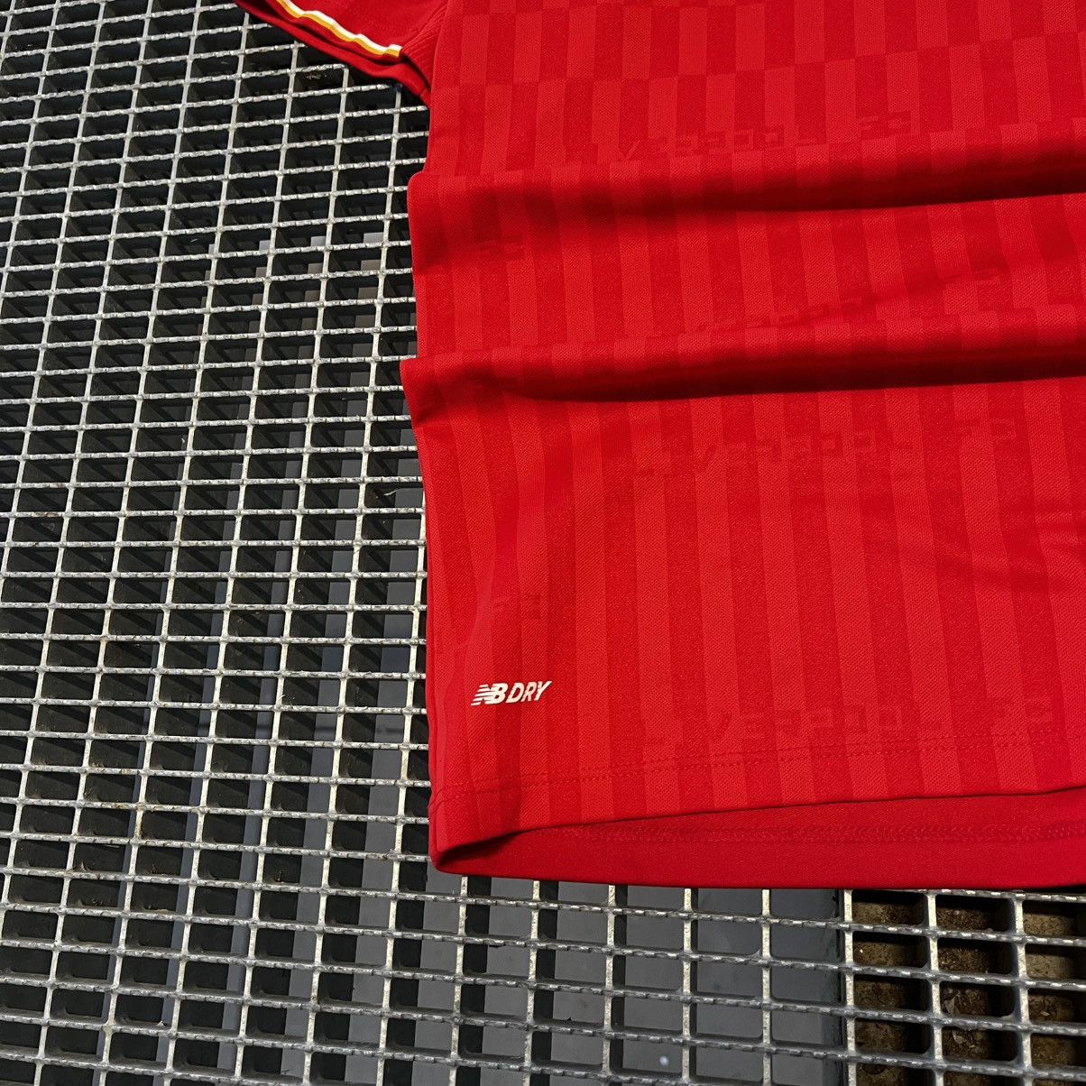 New Balance New Balance Liverpool Soccer Jersey Tee T-shirt Blokecore Y2K Size US S / EU 44-46 / 1 - 5 Thumbnail