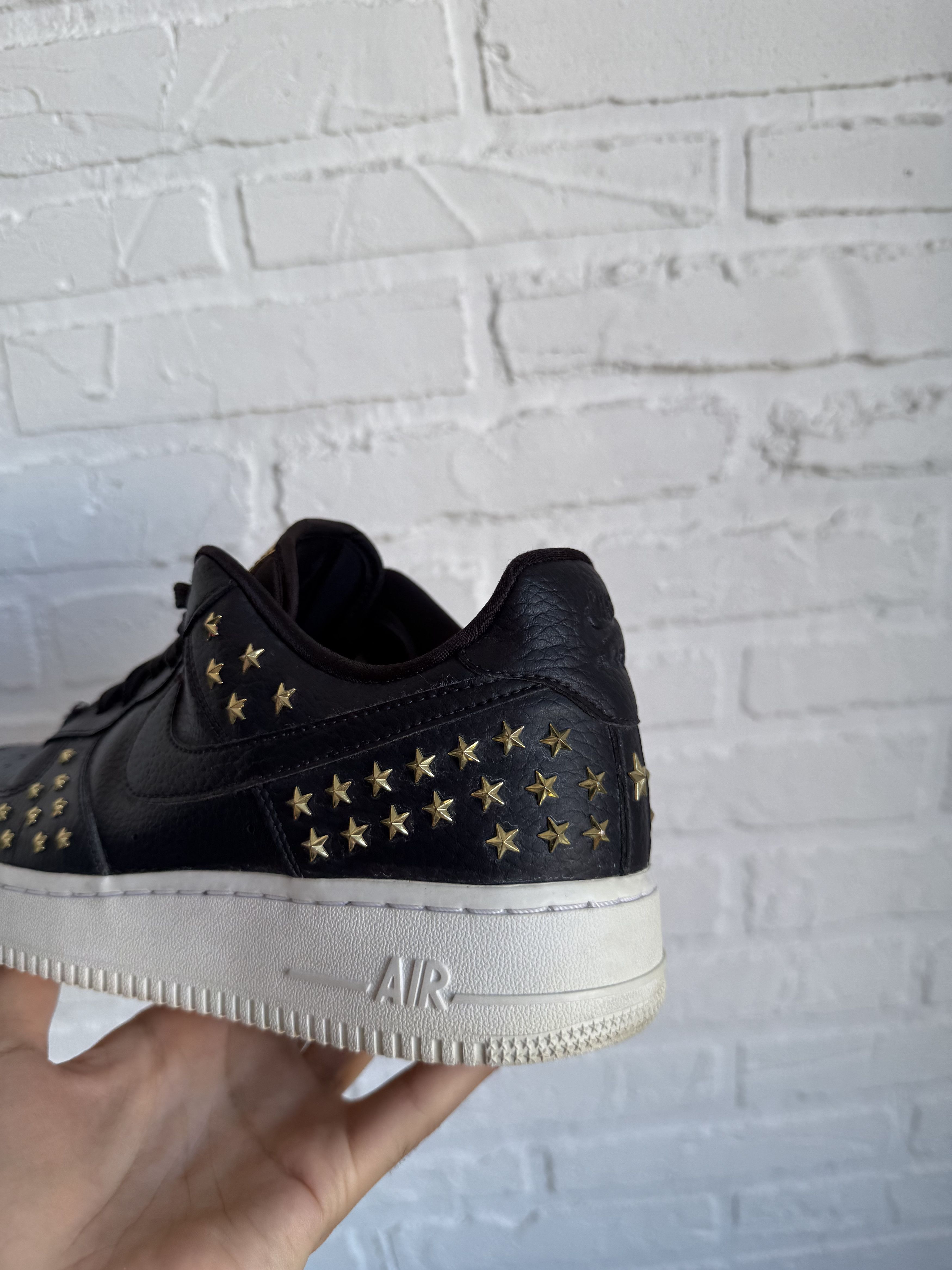 Nike NIKE Air Force 1 Low Star Studded Black sneakers Size US 8.5 / EU 41-42 - 12 Thumbnail
