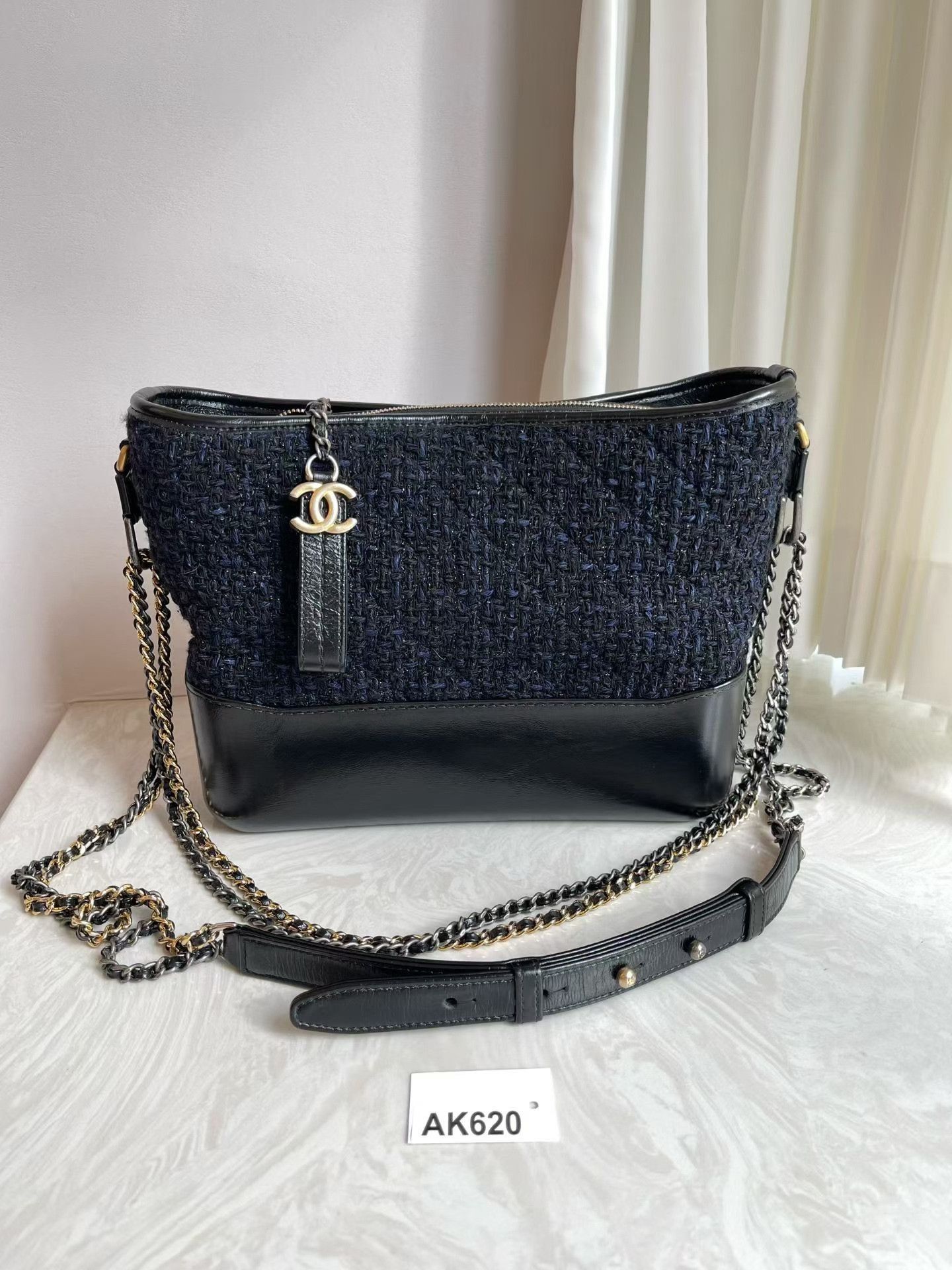 Chanel Pre-loved Bag Very good condition Size ONE SIZE - 1 Thumbnail