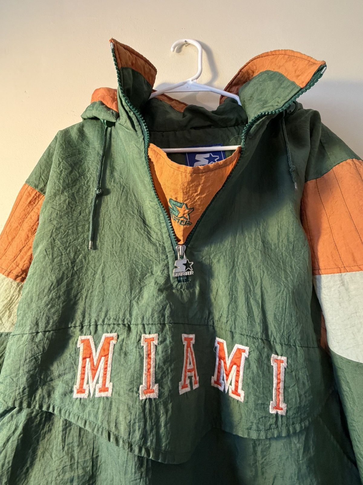 Starter Vintage Starter Miami Hurricanes Coat Size US L / EU 52-54 / 3 - 4 Thumbnail