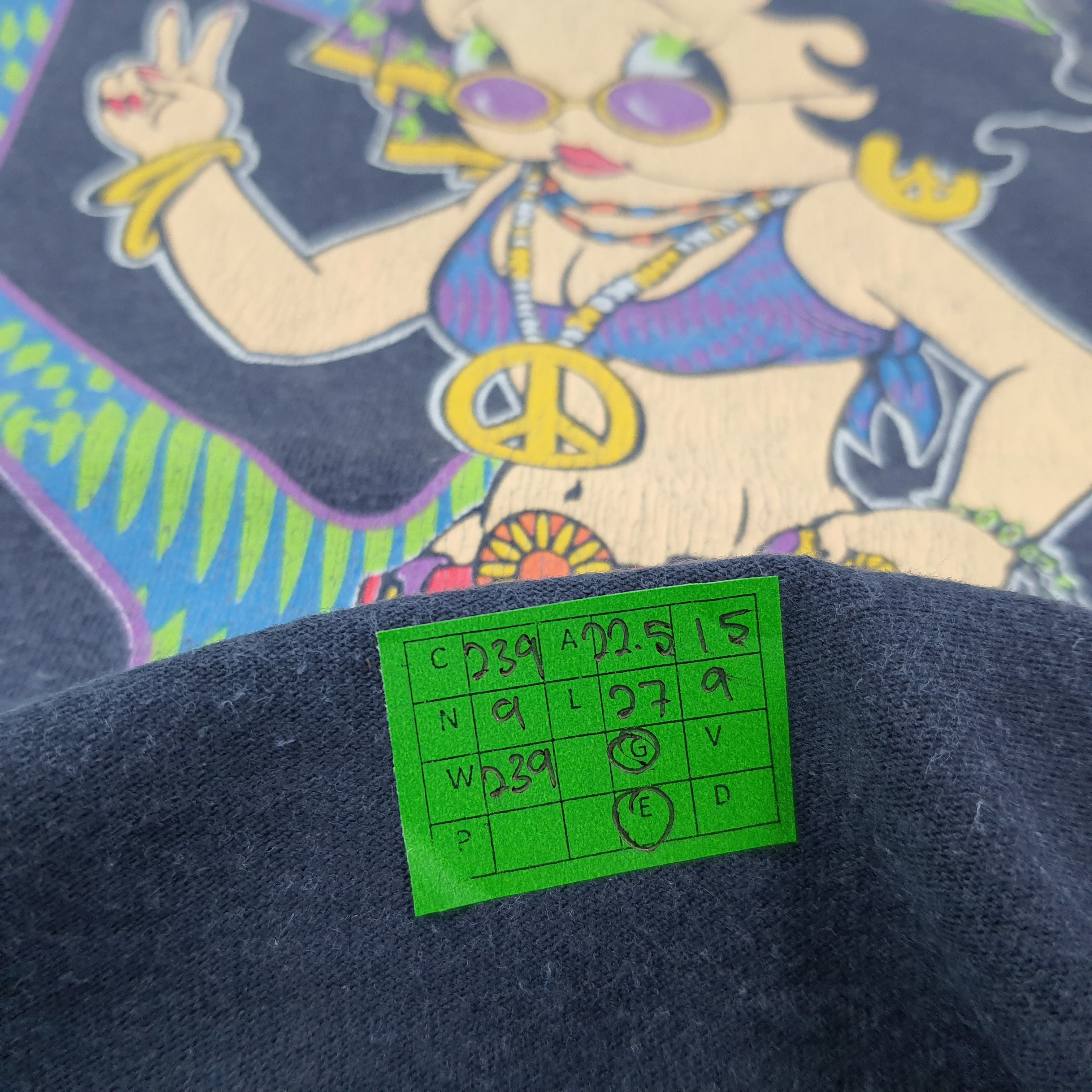 Other Vintage Bellbottom Boop Betty Boop '93 Tshirt C239N9 Size US L / EU 52-54 / 3 - 10 Thumbnail