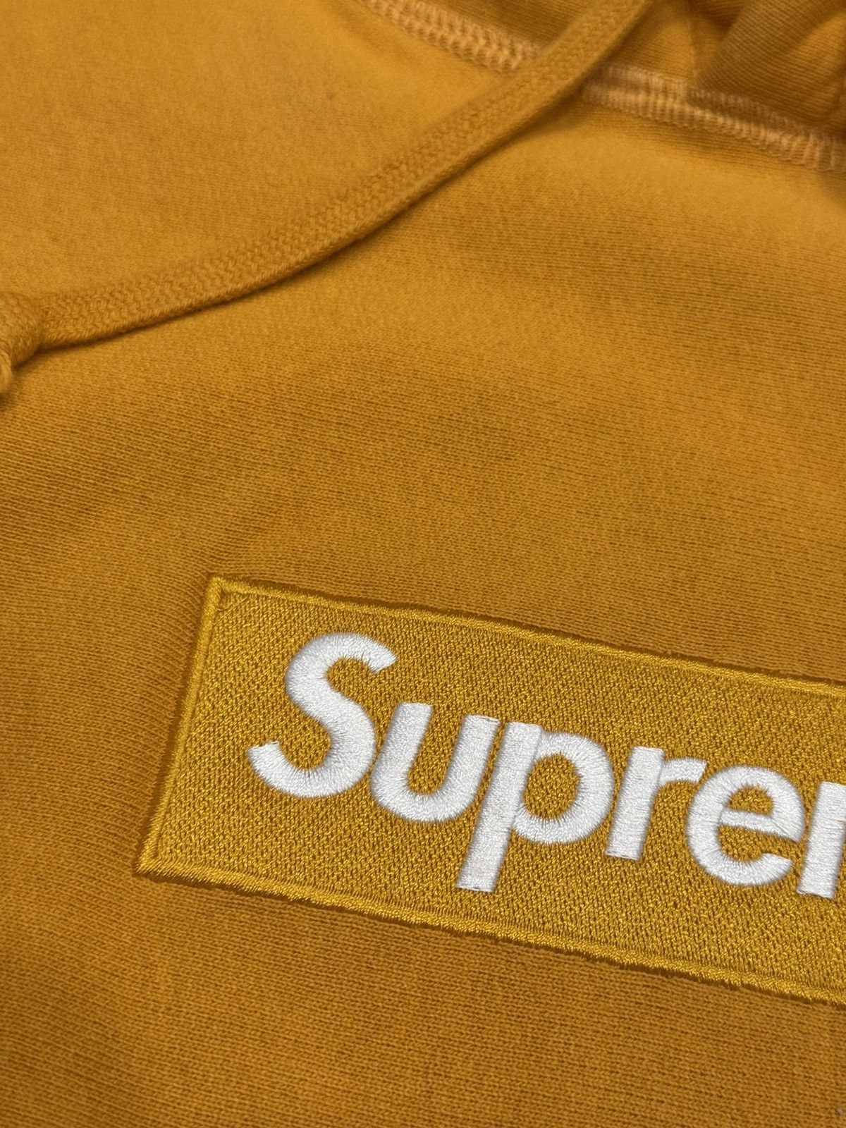Supreme Supreme FW11 Mustard Box Logo Hoodie Size US L / EU 52-54 / 3 - 4 Thumbnail