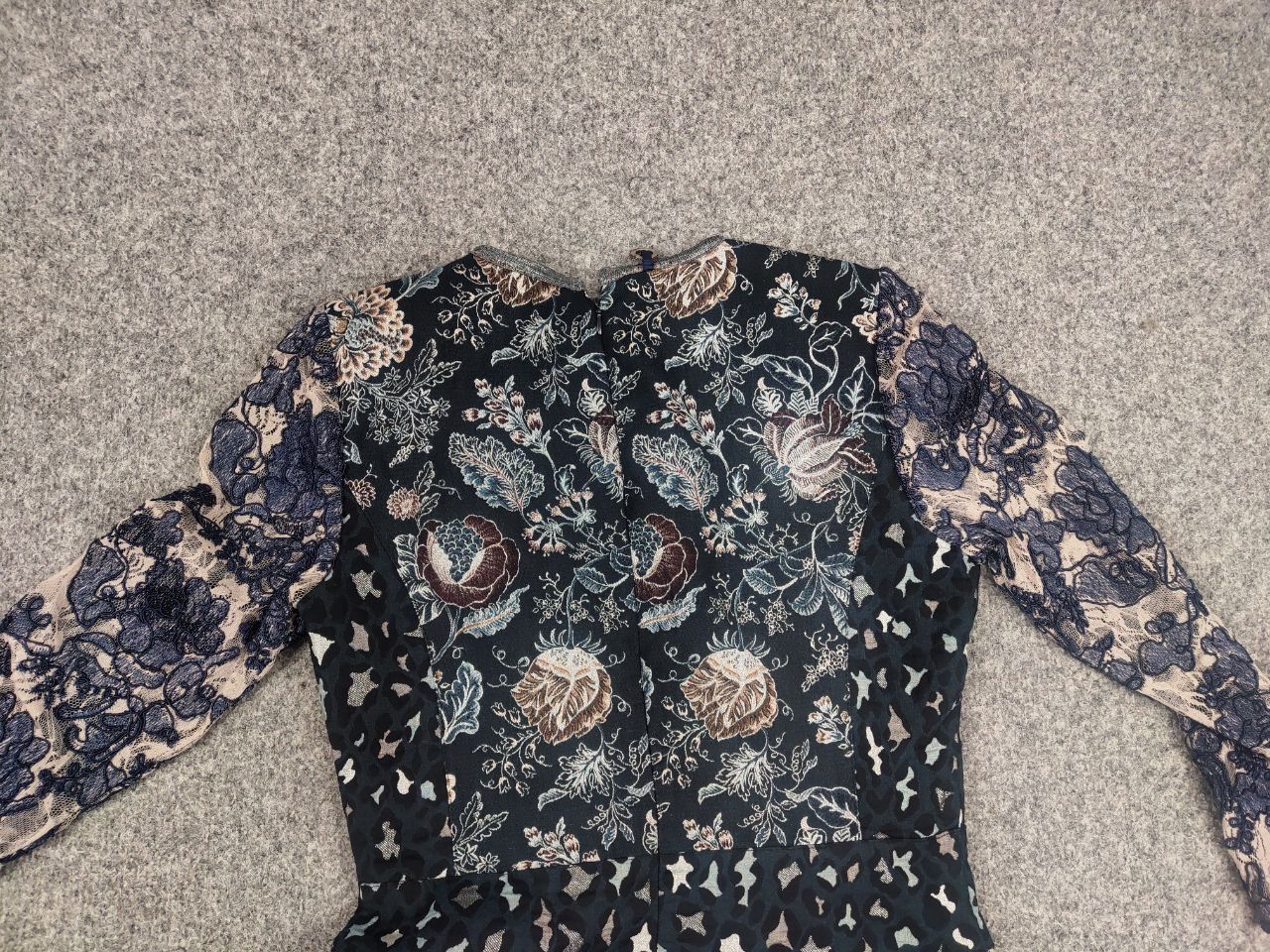 Missoni Save The Queen Mid-length dress combined fabric lace sleeve Size M / US 6-8 / IT 42-44 - 11 Thumbnail