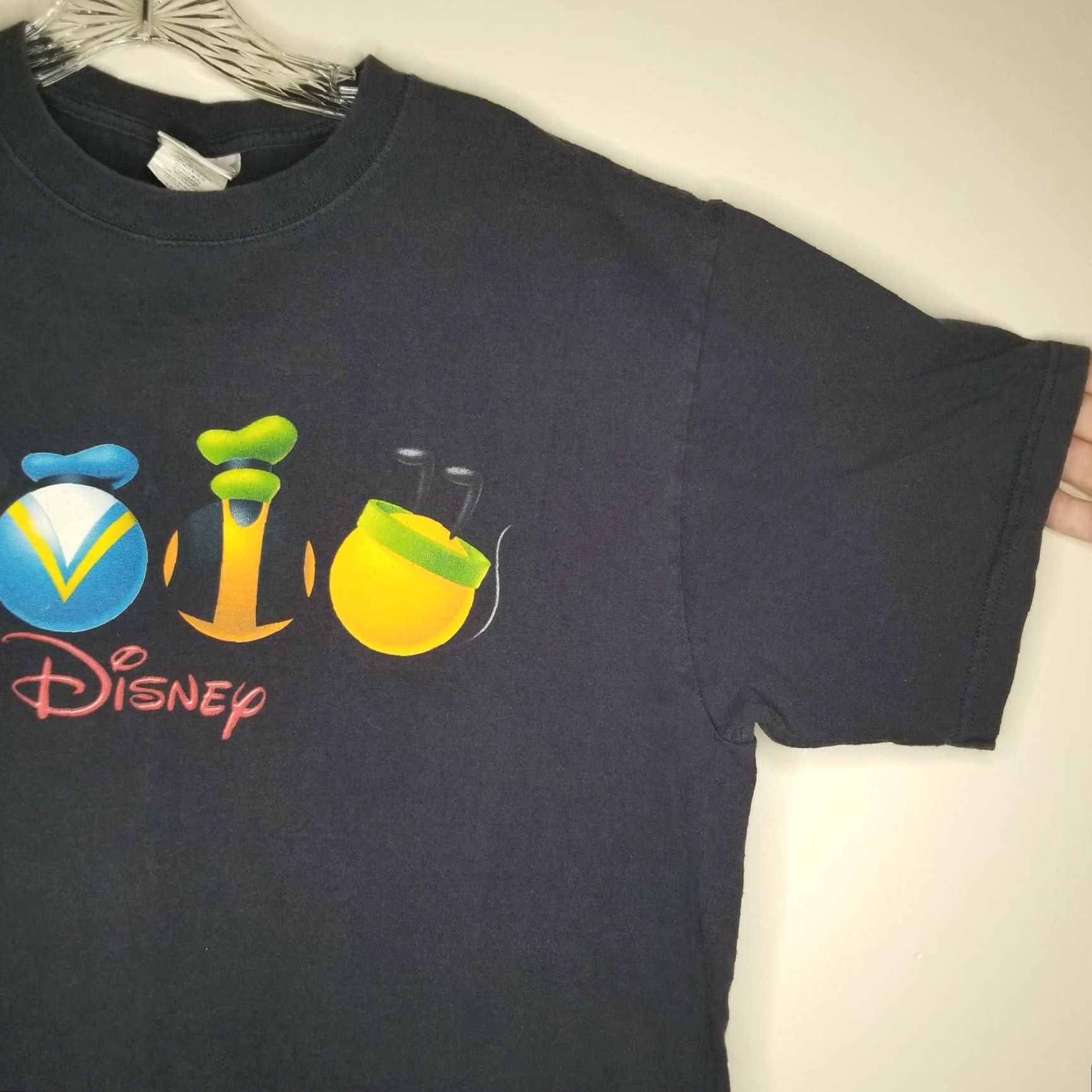 Disney Disney Brand Shirt Men L Blue Disney Shopping T-Shirt Please note: structure ends with gender. Size US L / EU 52-54 / 3 - 4 Thumbnail