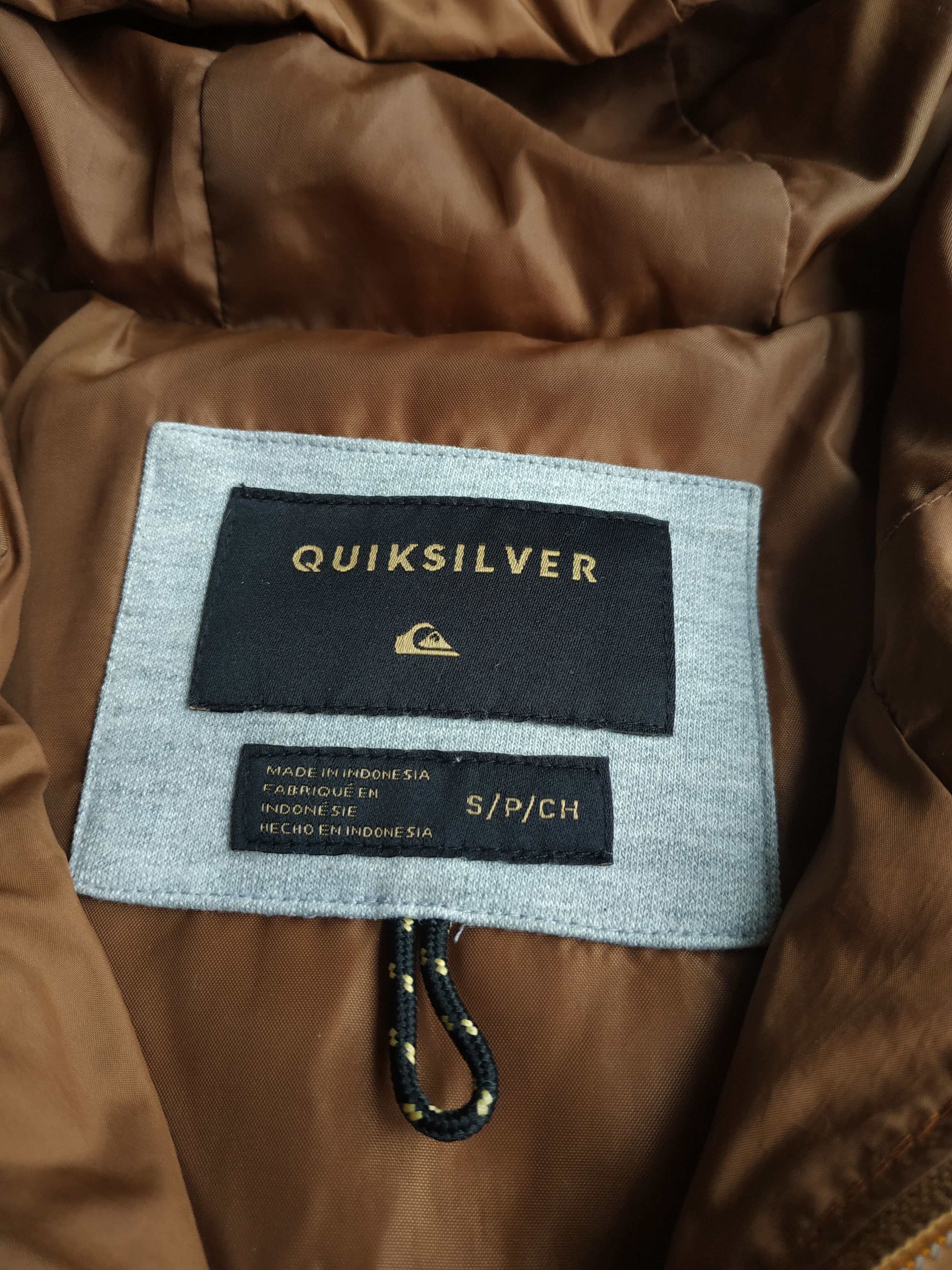 Quiksilver QUIKSILVER Men's Light Puffer Jacket, s. SMALL, fit. M Size US S / EU 44-46 / 1 - 9 Thumbnail