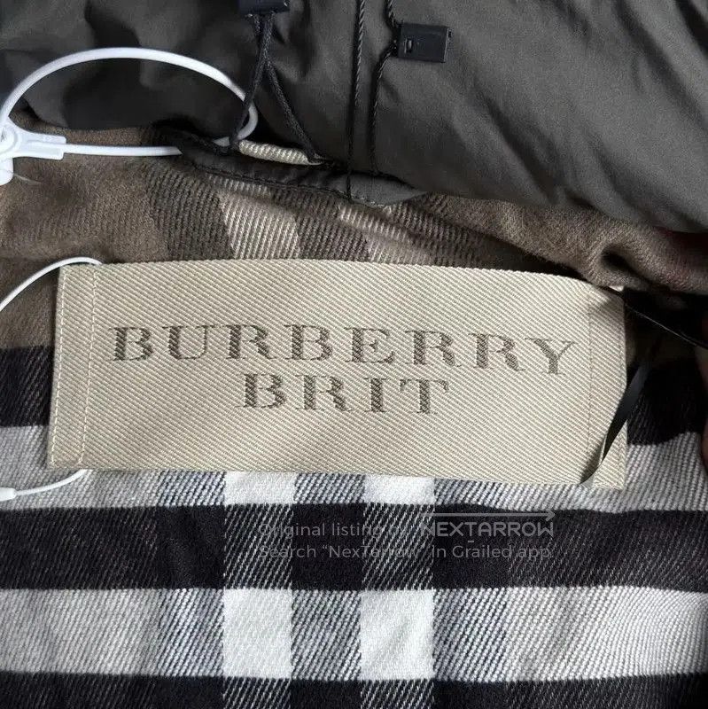 Burberry Burberry Women's Military Green Down Jacket. Size S / US 4 / IT 40 - 3 Thumbnail