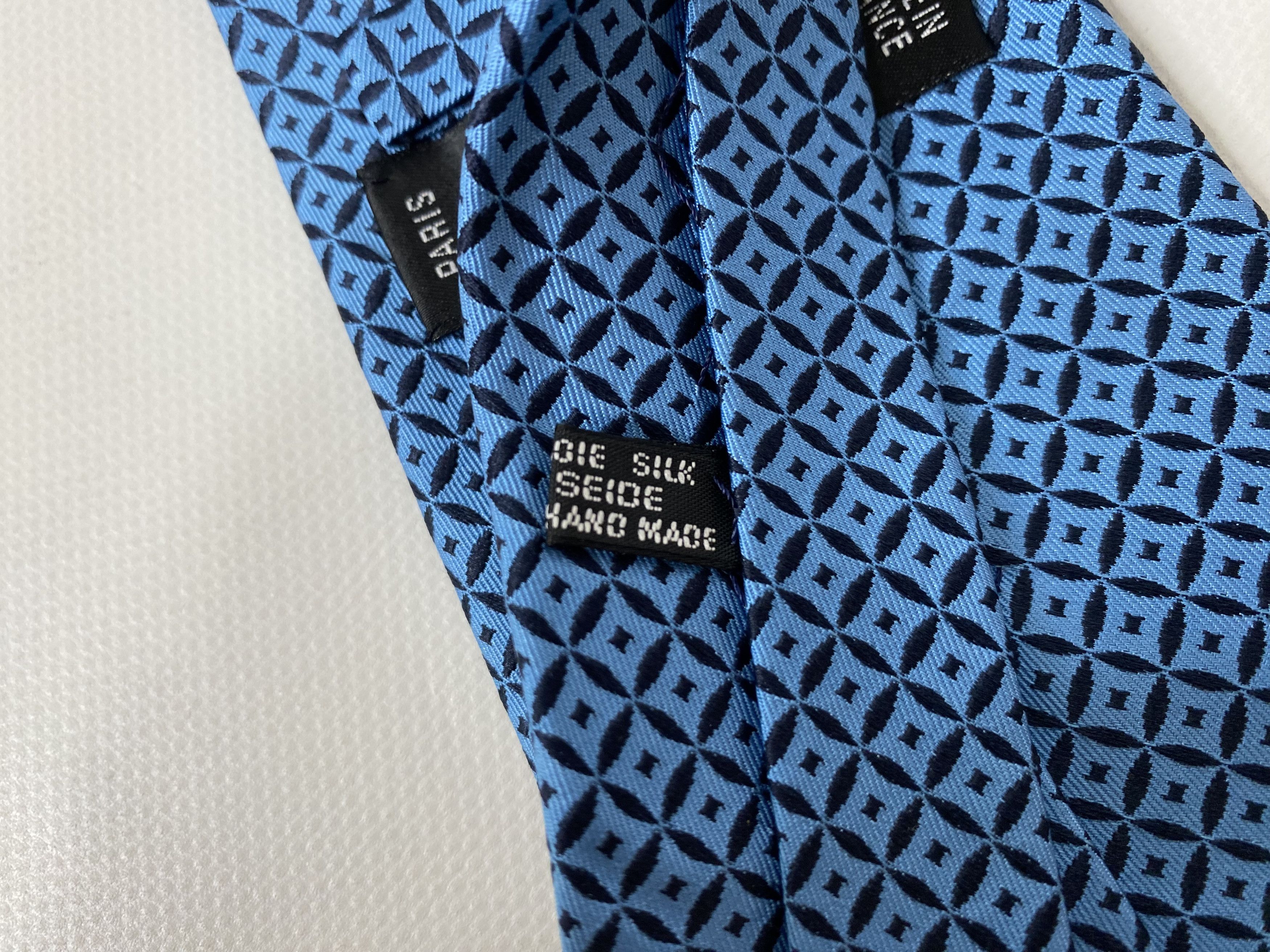 Christian Dior Monsieur CHRISTIAN DIOR BLUE GEOMETRIC SILK TIE 100% SILK LUXURY TIE Size ONE SIZE - 5 Thumbnail