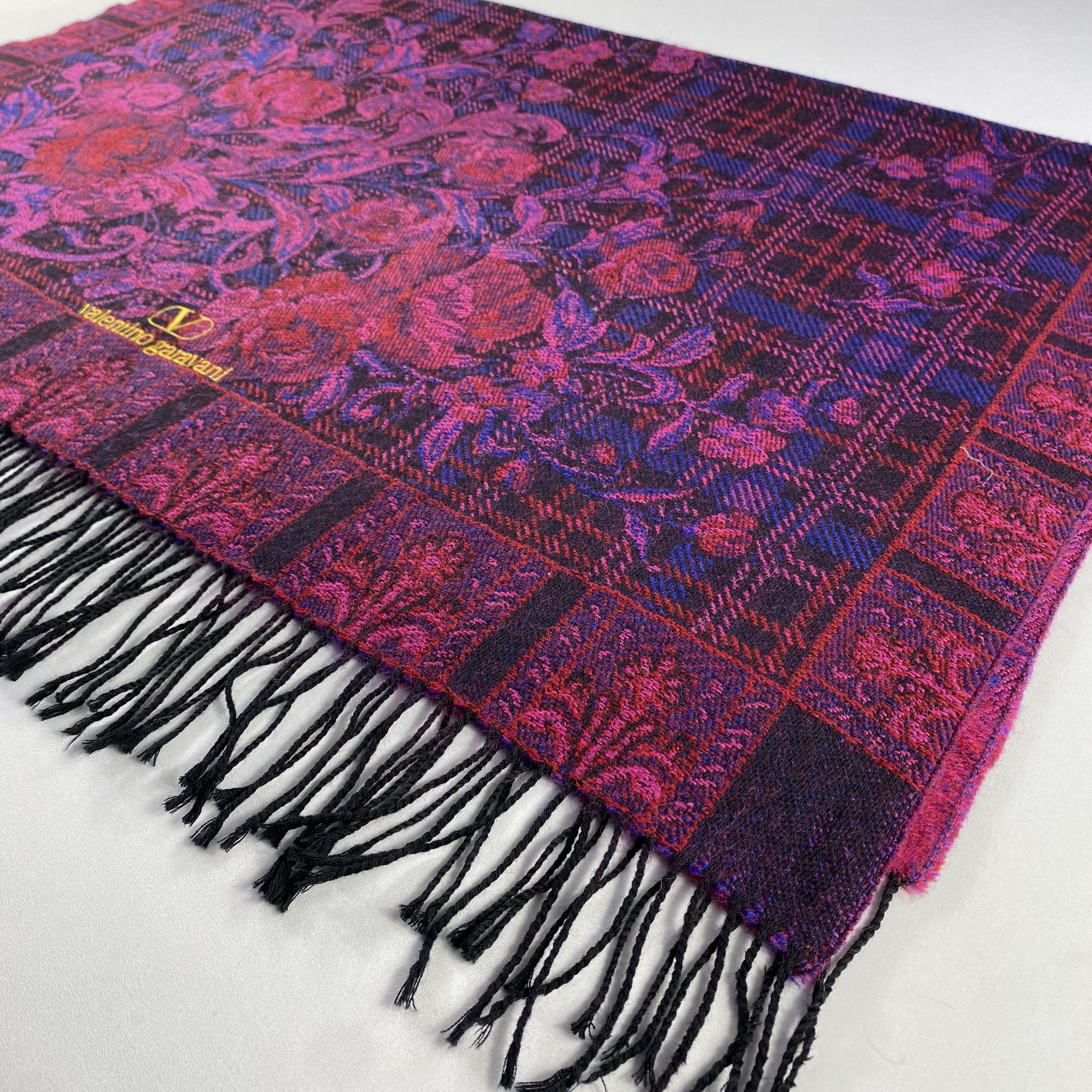 Valentino Valentino Garavani Scarf Big Size Neck Wrap Muffler Size ONE SIZE - 2 Thumbnail