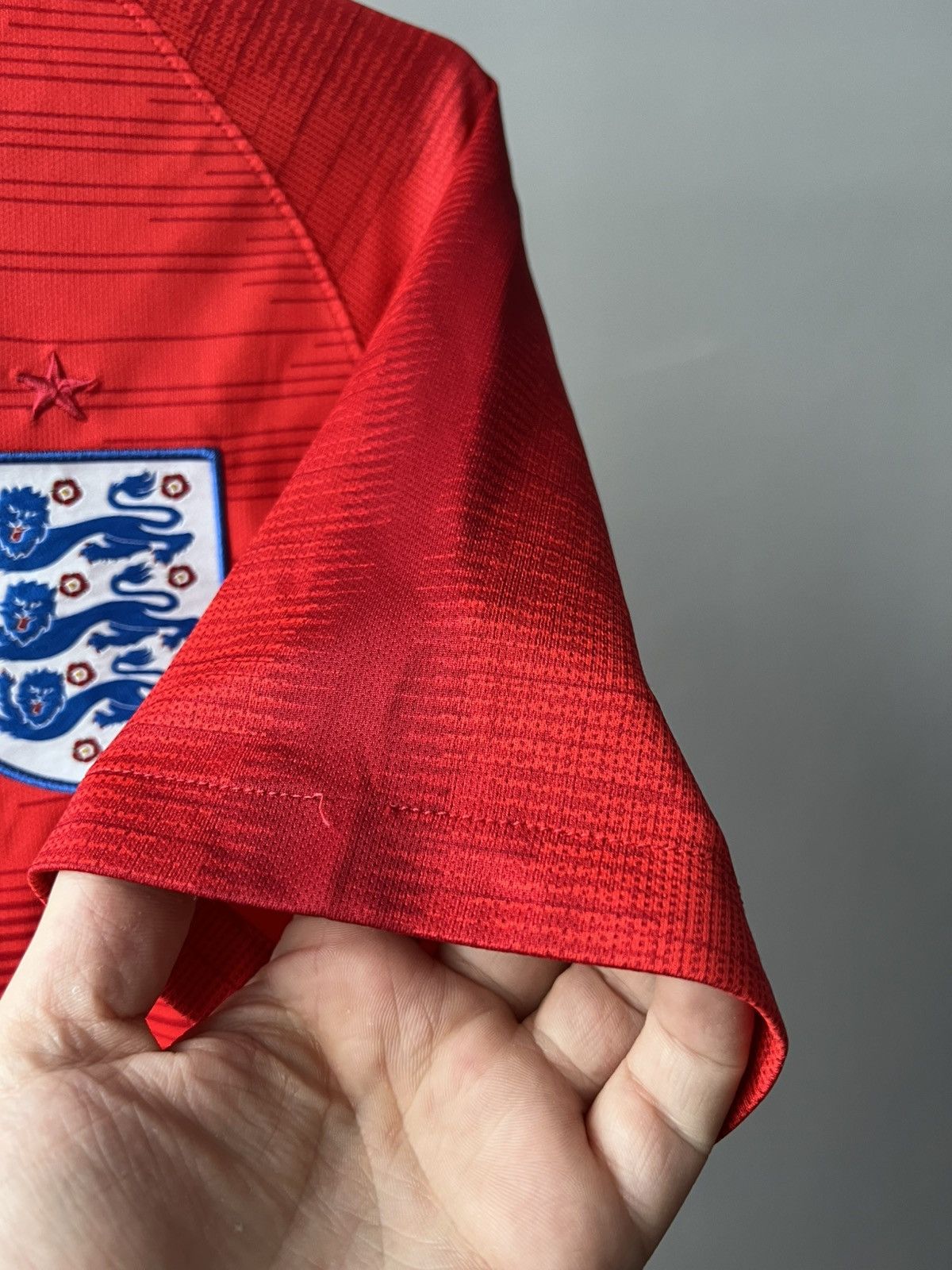 Nike 2018/19 ENGLAND TEAM AWAY SOCCER JERSEY FOOTBALL SHIRT SZ S Size US S / EU 44-46 / 1 - 7 Thumbnail