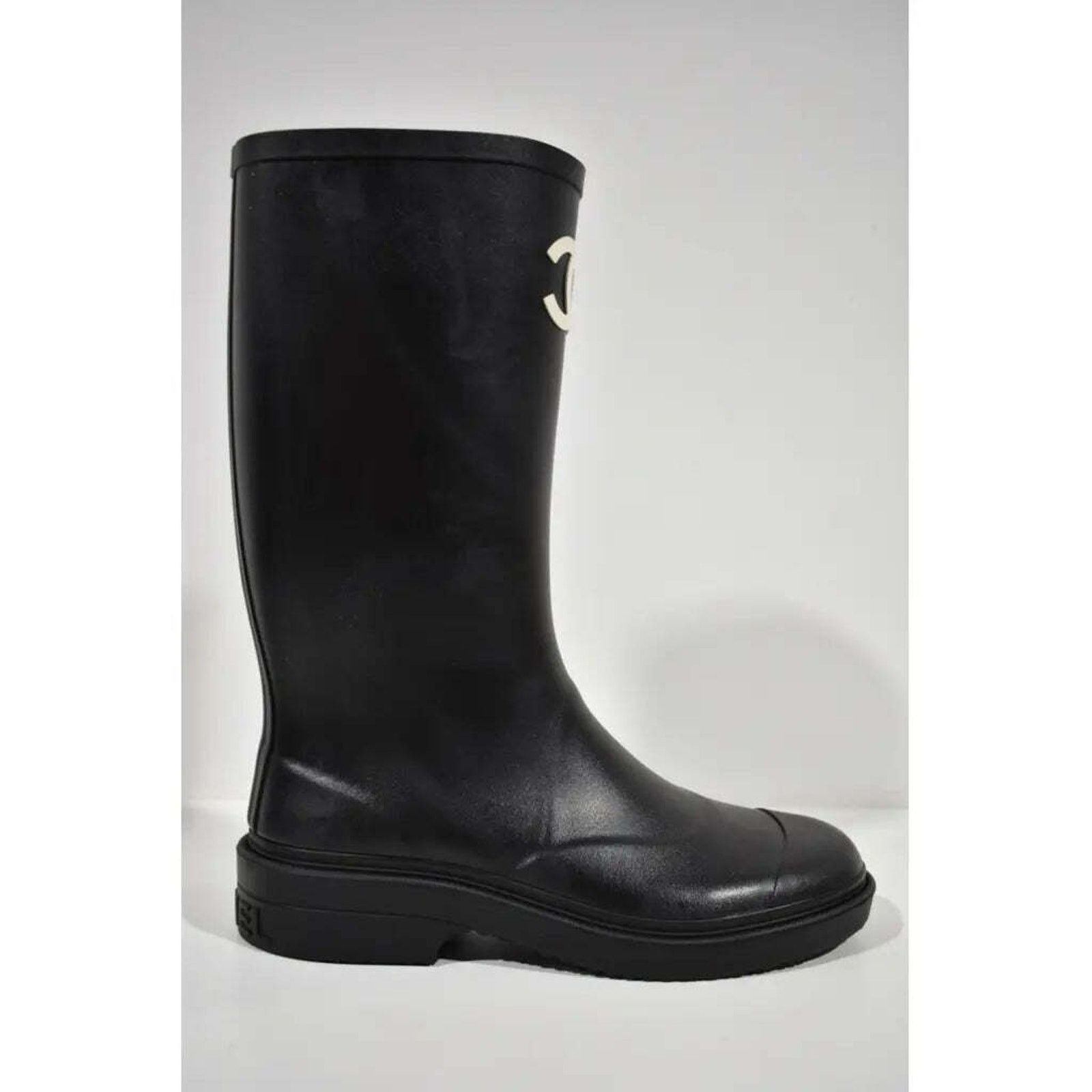 Chanel Chanel 22A Black White CC Logo High Rubber Rain Boots 42 Size US 12 / IT 42 - 2 Thumbnail