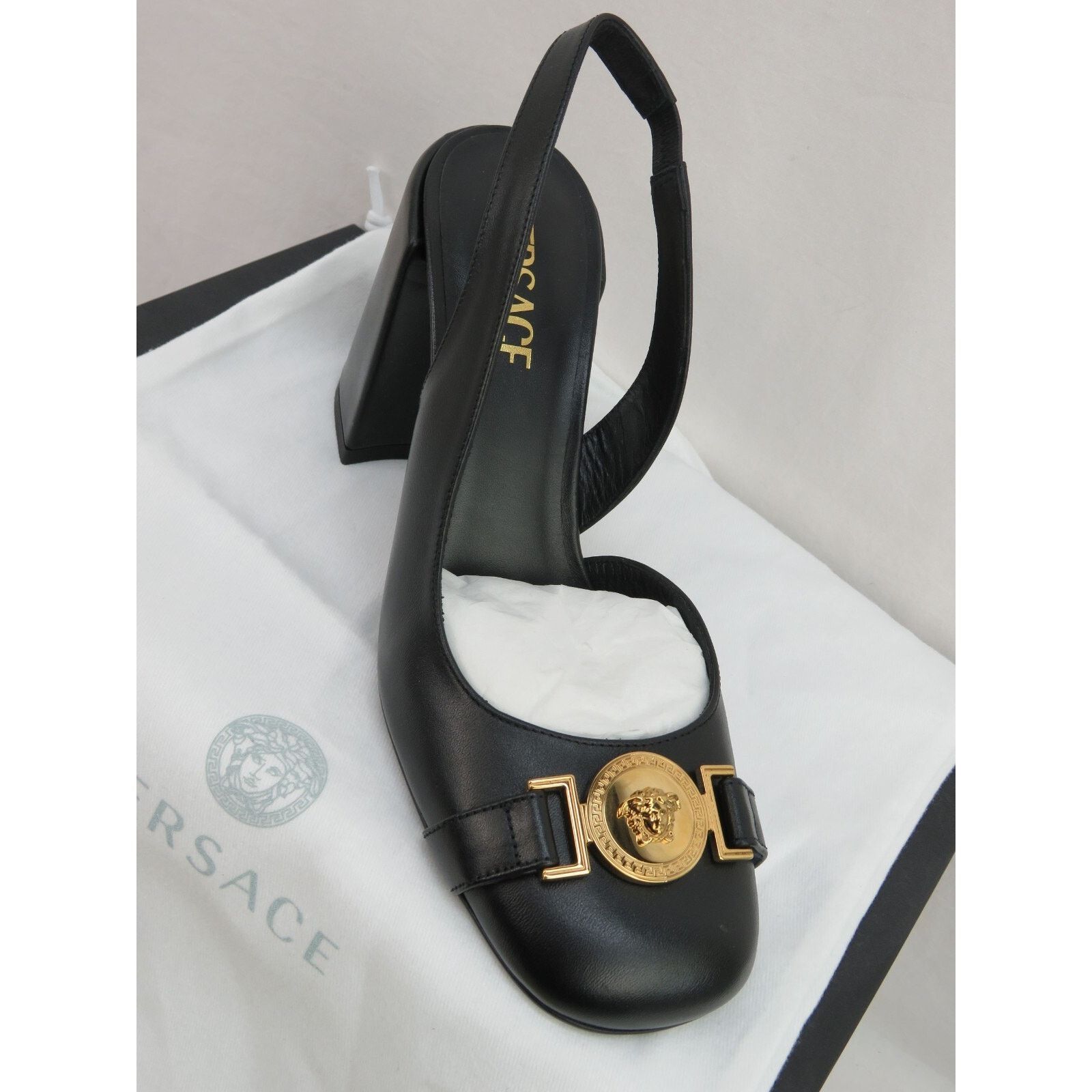 Versace VERSACE BLACK LEATHER GOLD MEDUSA SANDAL LOW HEEL PUMPS 38 8 Size US 8 / IT 38 - 4 Thumbnail