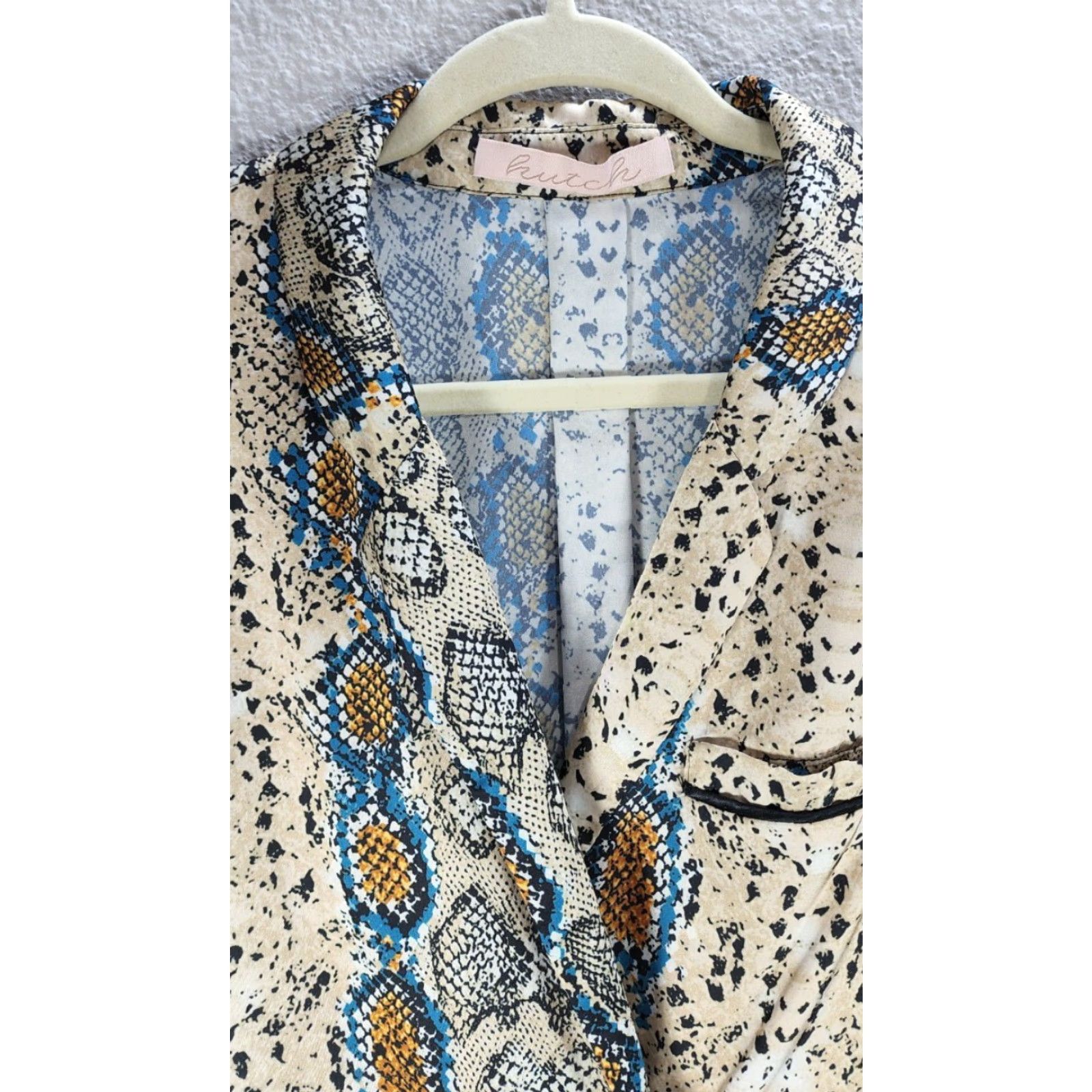 Doublet Hutch Snakeskin Print Double Breasted Long Satin Blouse Shirt Women S-M Beige & Black Tunic Satin Blouse Womens Men’s? Size S / US 4 / IT 40 - 5 Thumbnail